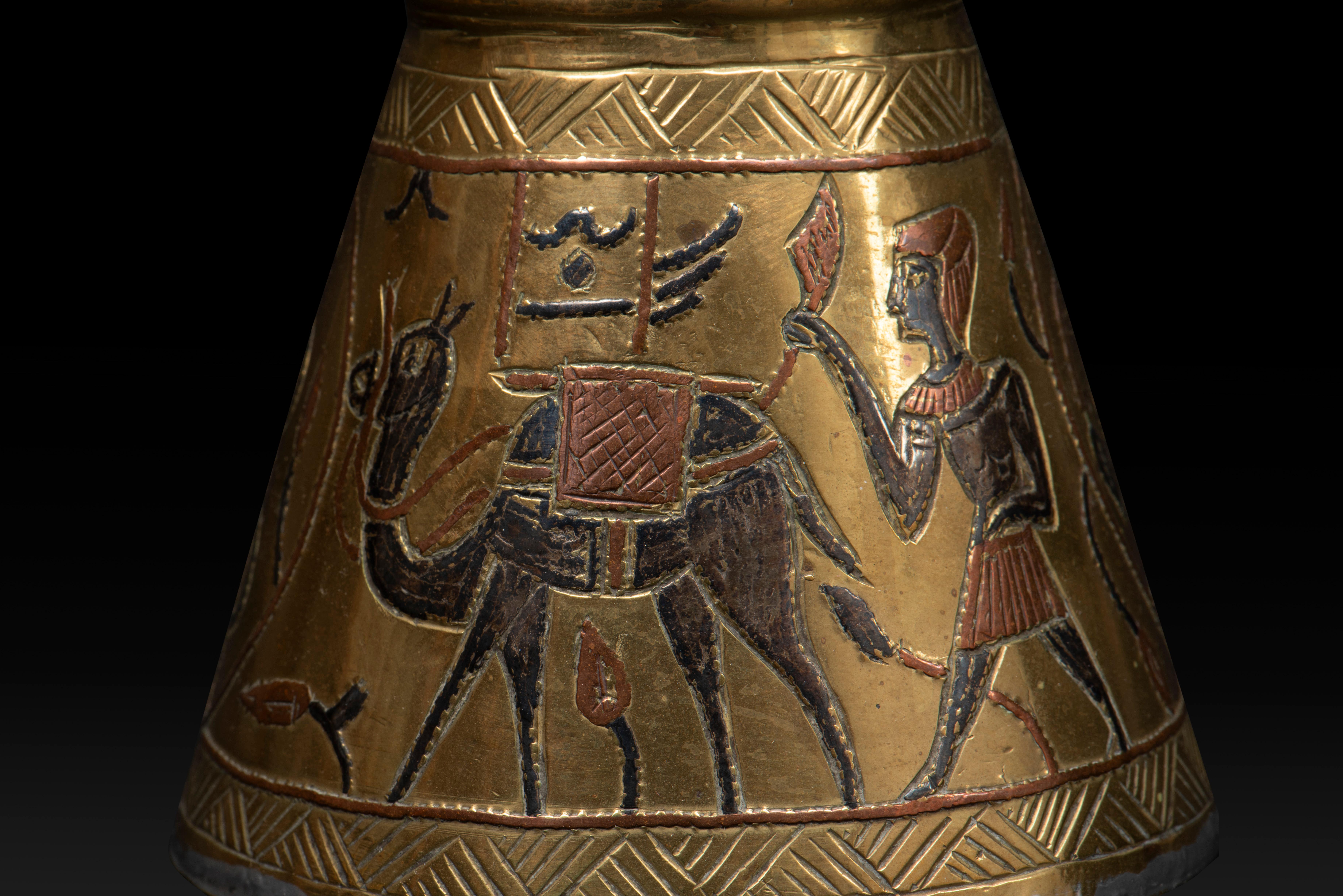 Egyptian Dallah Coffee Pot: A Symbol of Hospitality and Cultural Richness For Sale 4