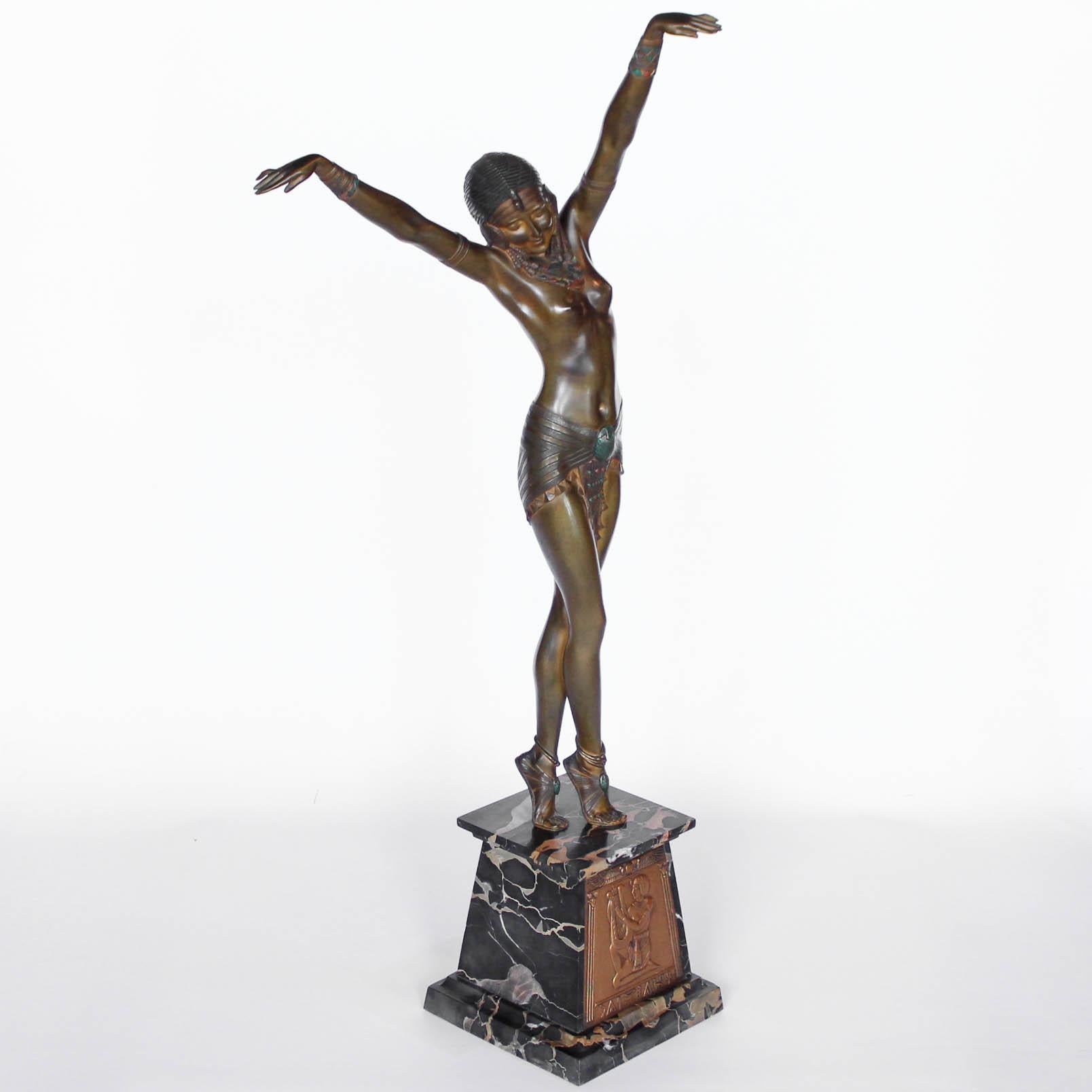 Doré Danseuse égyptienne par Chiparus