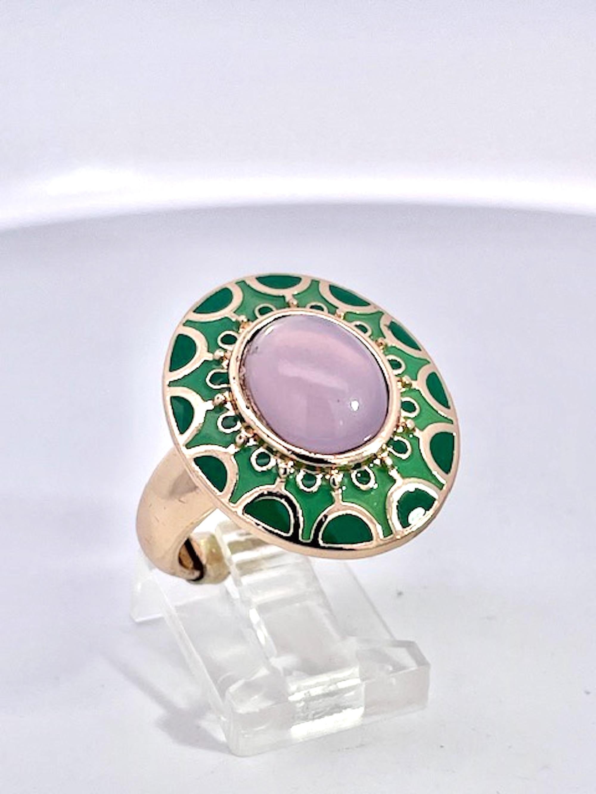Anello in stile Deco egiziano con smalto e giada lavanda 14K in vendita 2