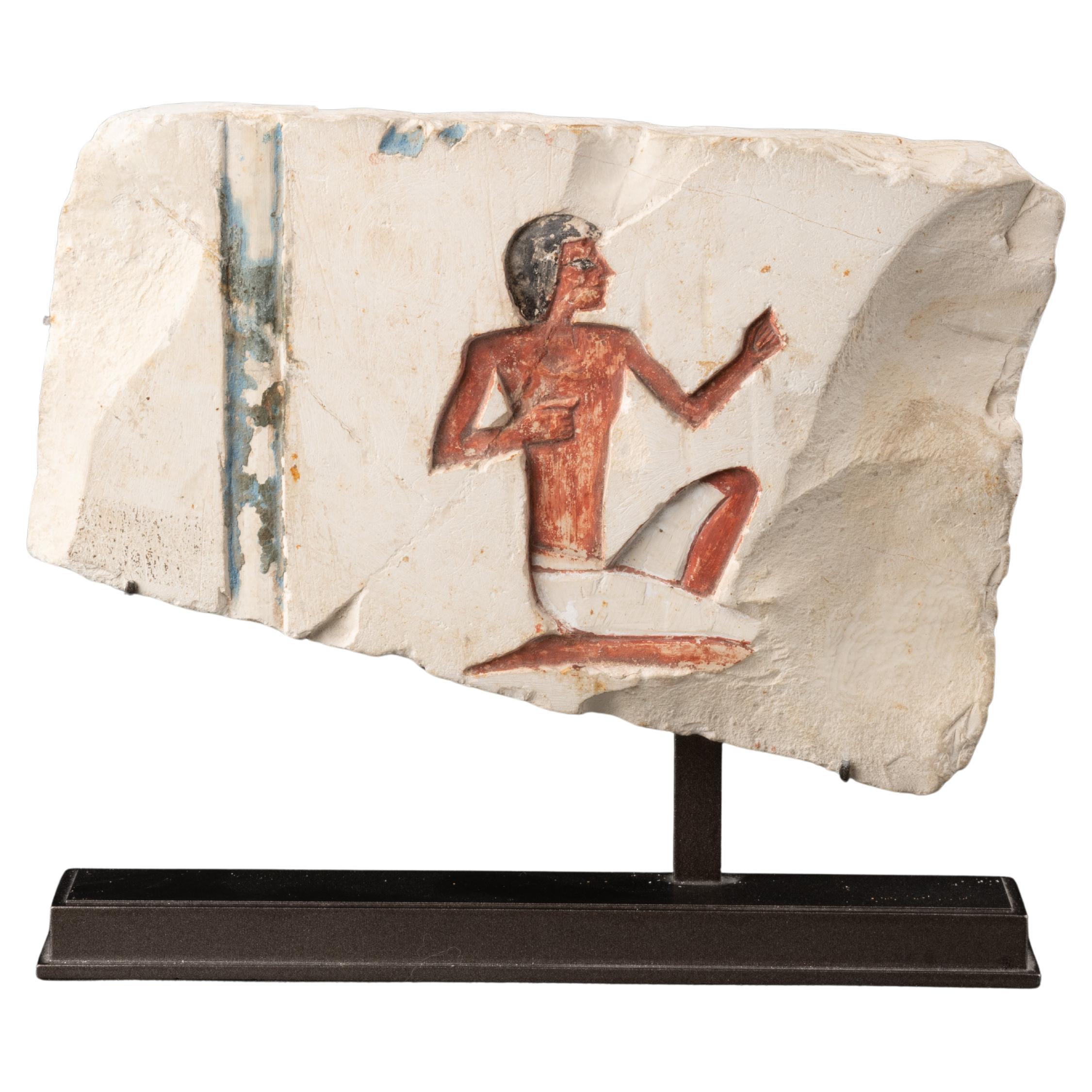 Fragmento egipcio de un hombre sentado - Antiguo Egipto, 26ª dinastía (664-525 a.C.)