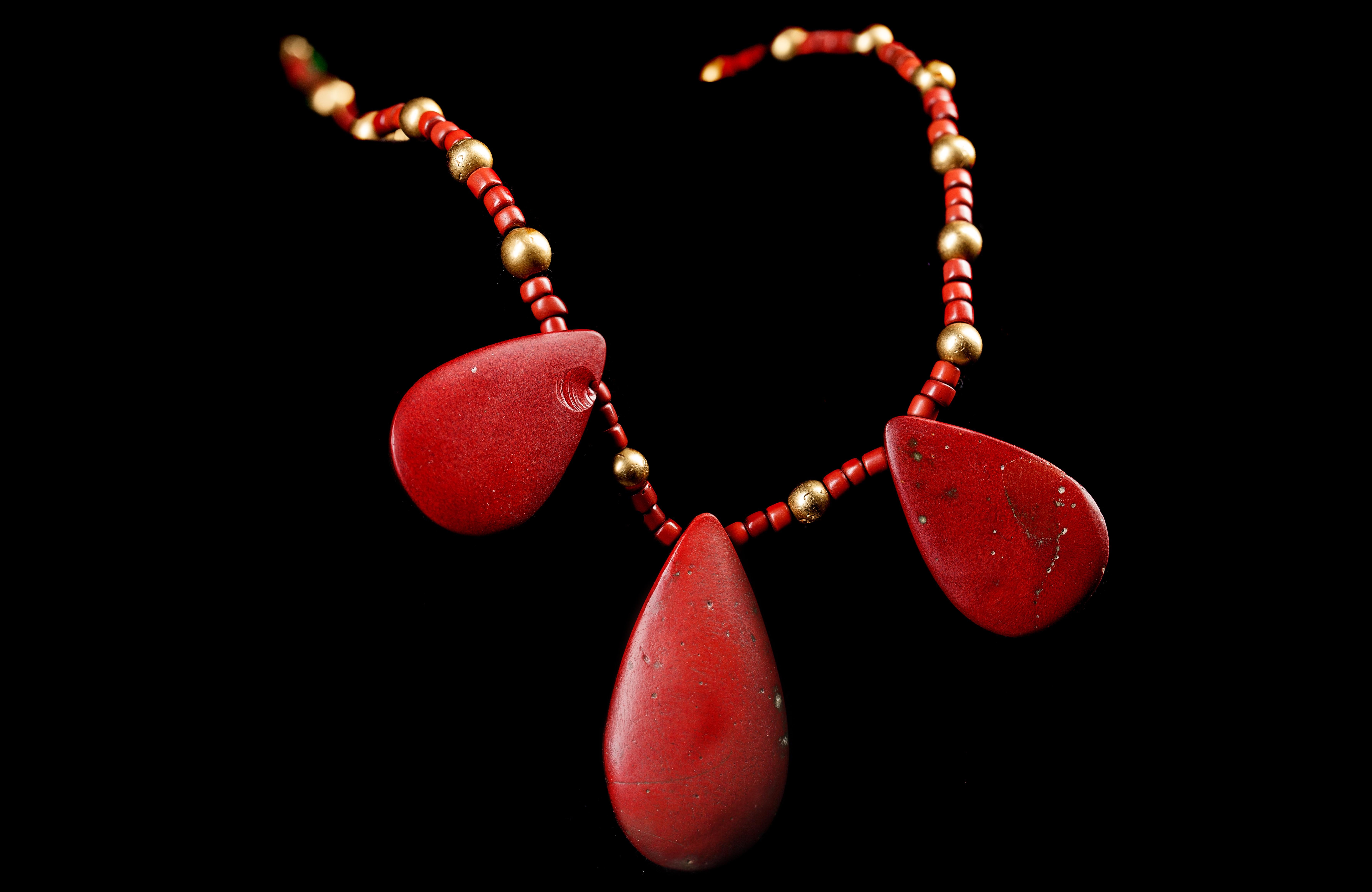 collares egipcios antiguos