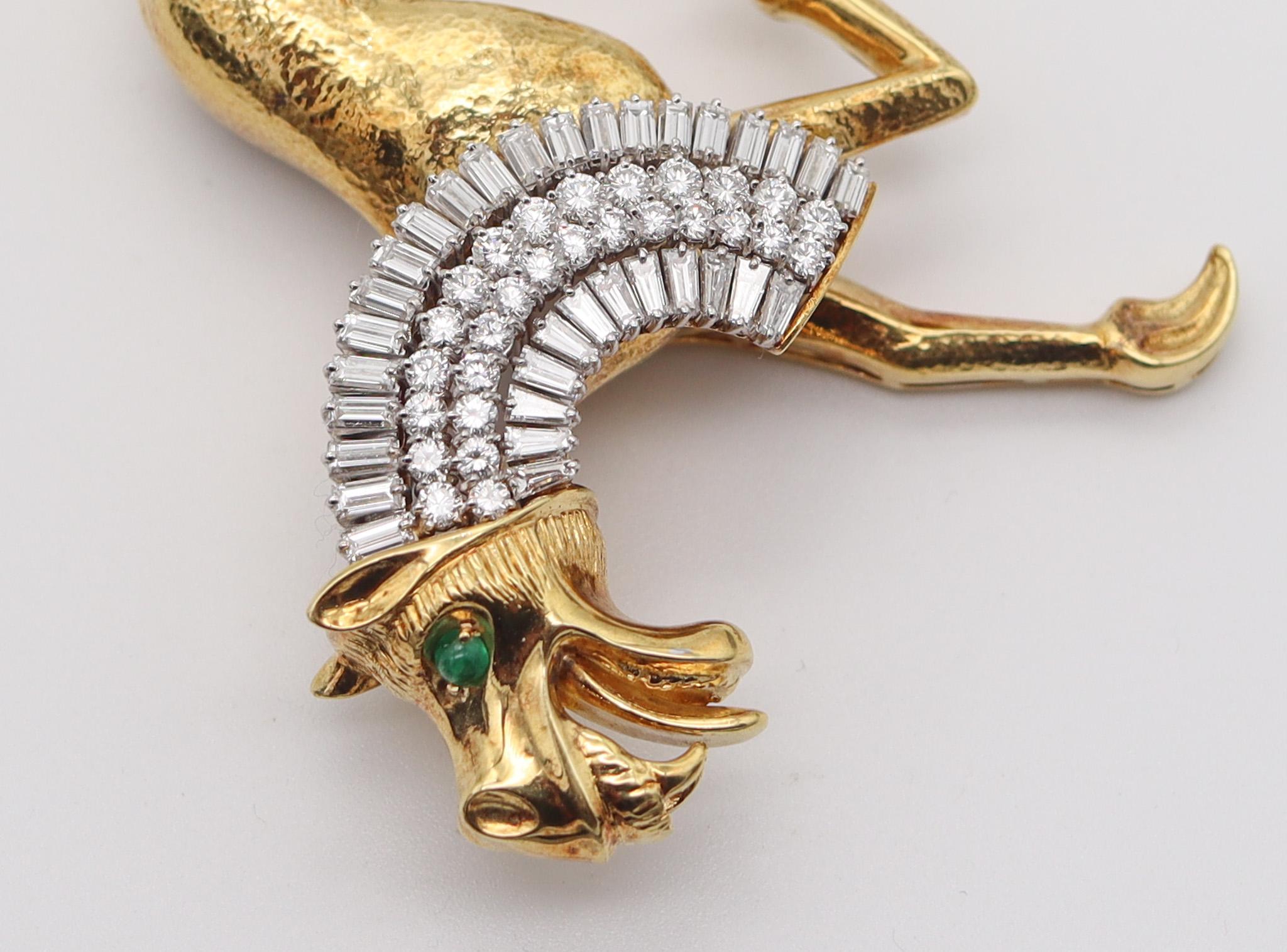 A modernist brooch in the shape of an Egyptian Lion.

This is a fabulous modernist brooch created in Italy, back in the 1970. The brooch has been crafted in the shape of a stylized ancient Egyptian lion sculpture in solid yellow gold of 18 karats