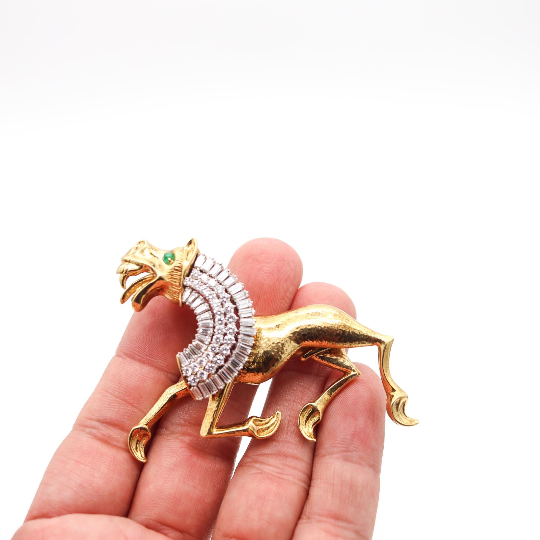 Women's or Men's EGYPTIAN LION 1970 Brooch In 18Kt Gold With 4.27 Ctw In Diamonds & Emeralds For Sale