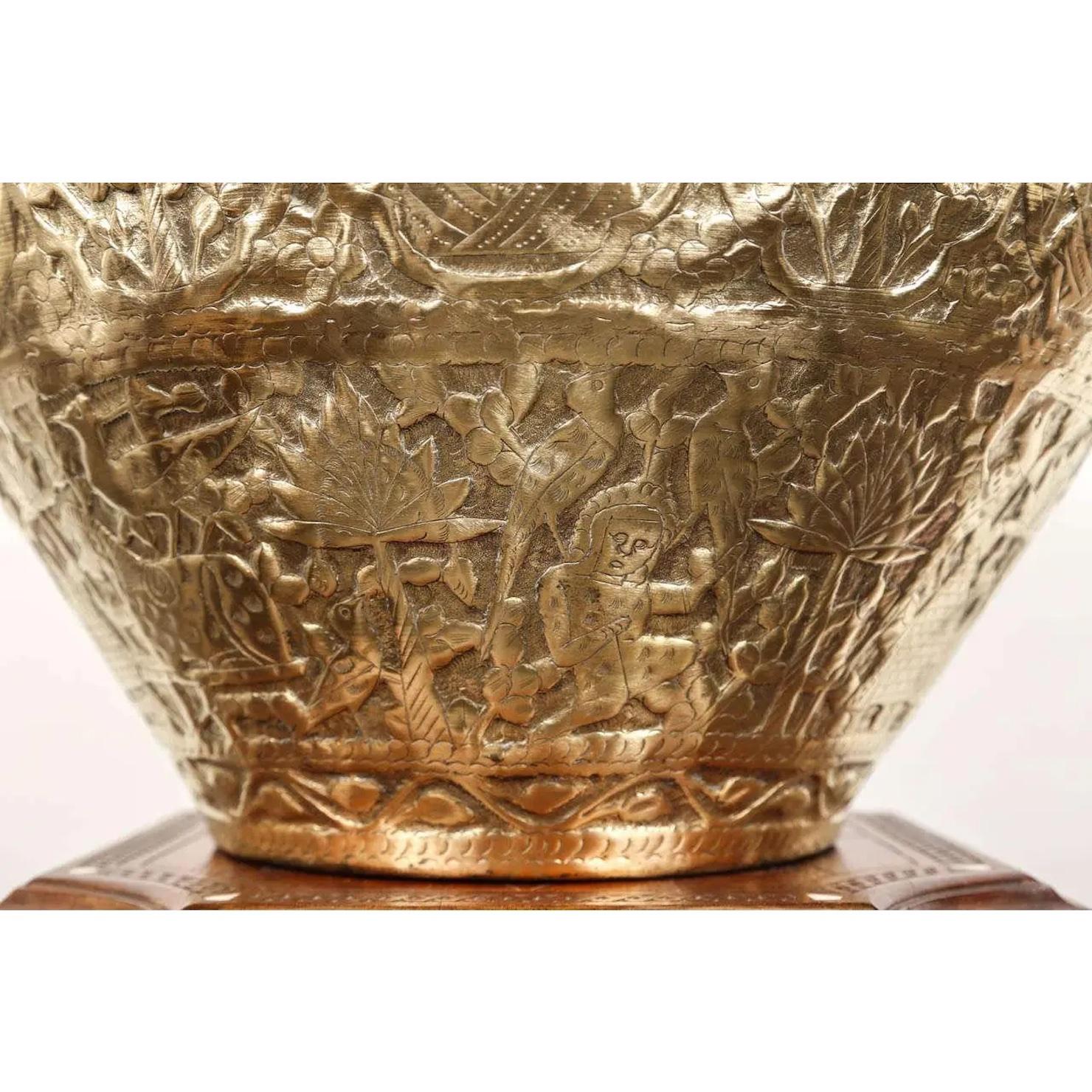 Egyptian Mameluke Embossed Brass Bowl In Good Condition For Sale In North Hollywood, CA