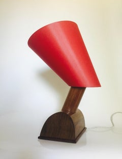 Table lamp Egyptian 'Nefertiti' in American walnut and silk shade