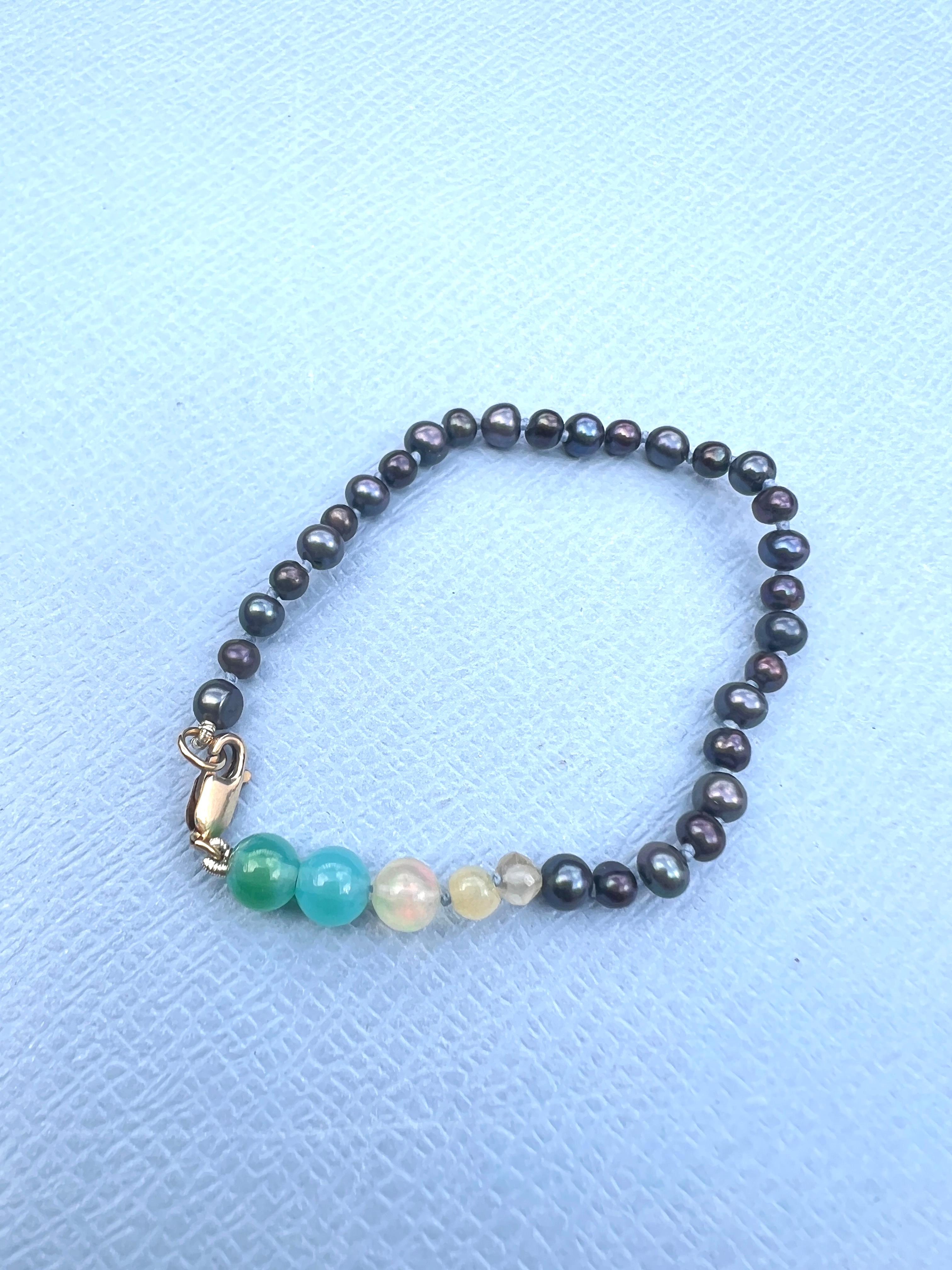 Round Cut Egyptian Opal Black Pearl Bracelet For Sale