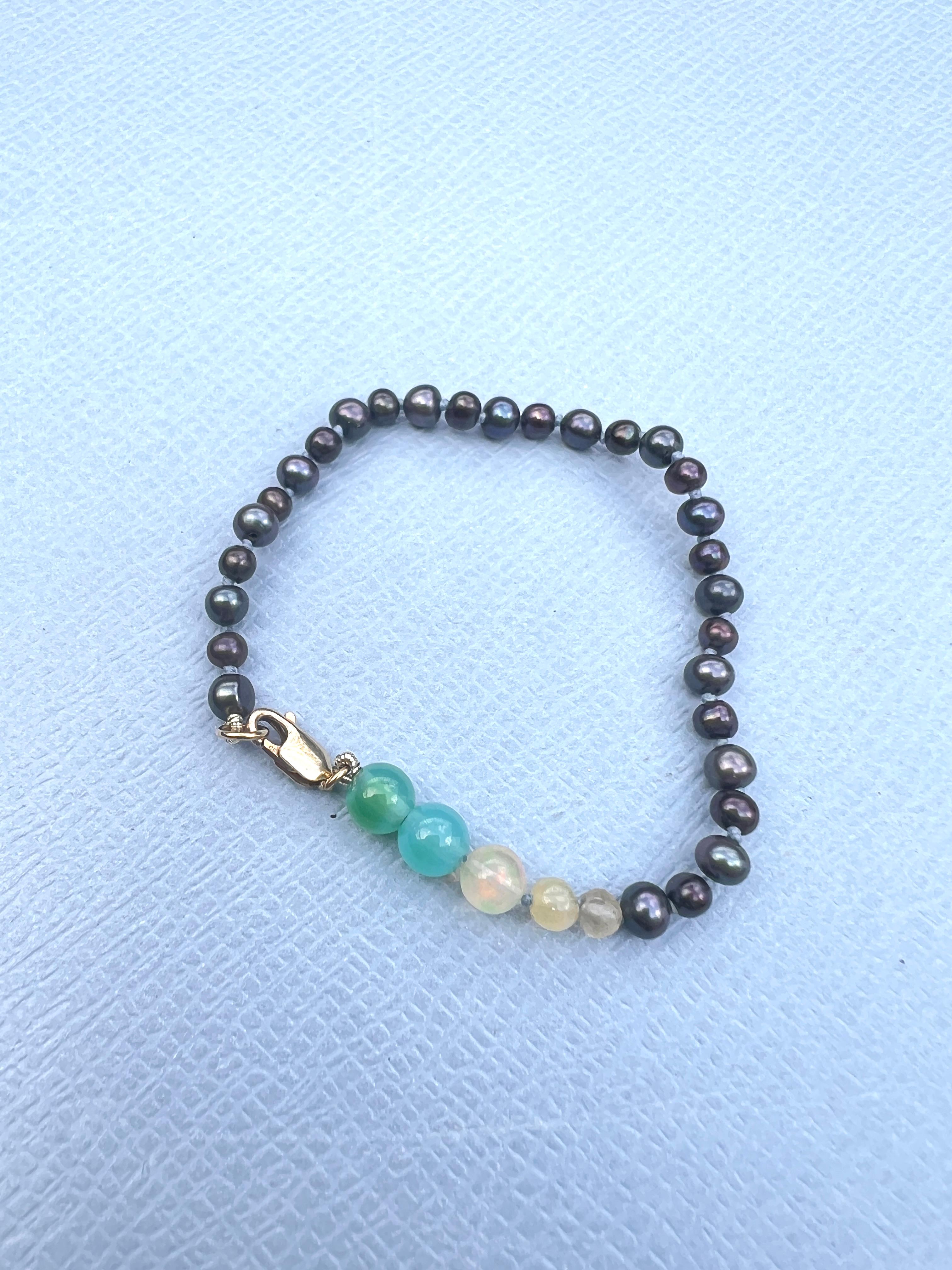 Egyptian Opal Black Pearl Bracelet In New Condition For Sale In Los Angeles, CA