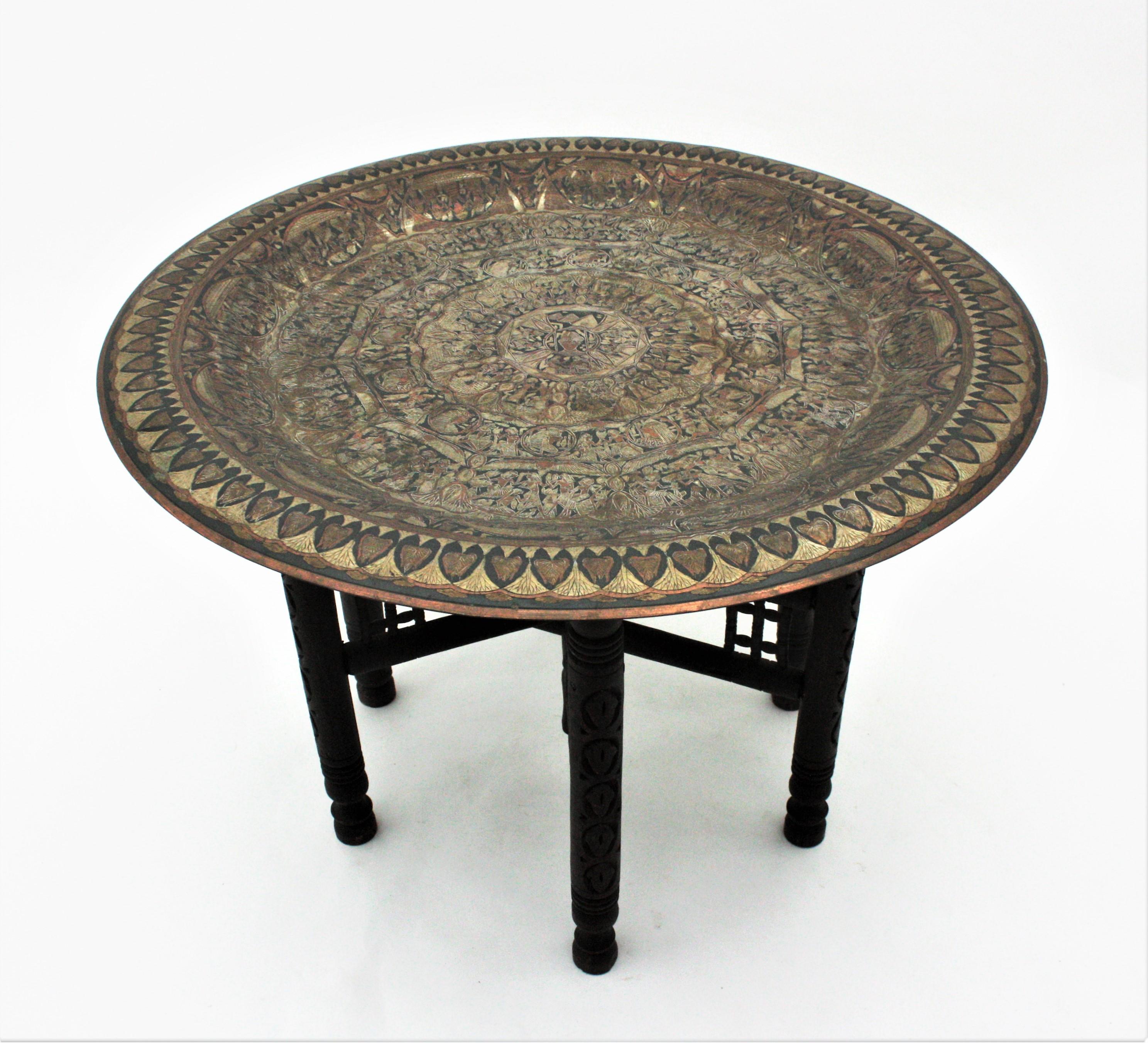 Egyptian Polychromed Brass Folding Tray Table / Tea Table,  1950s In Good Condition For Sale In Barcelona, ES