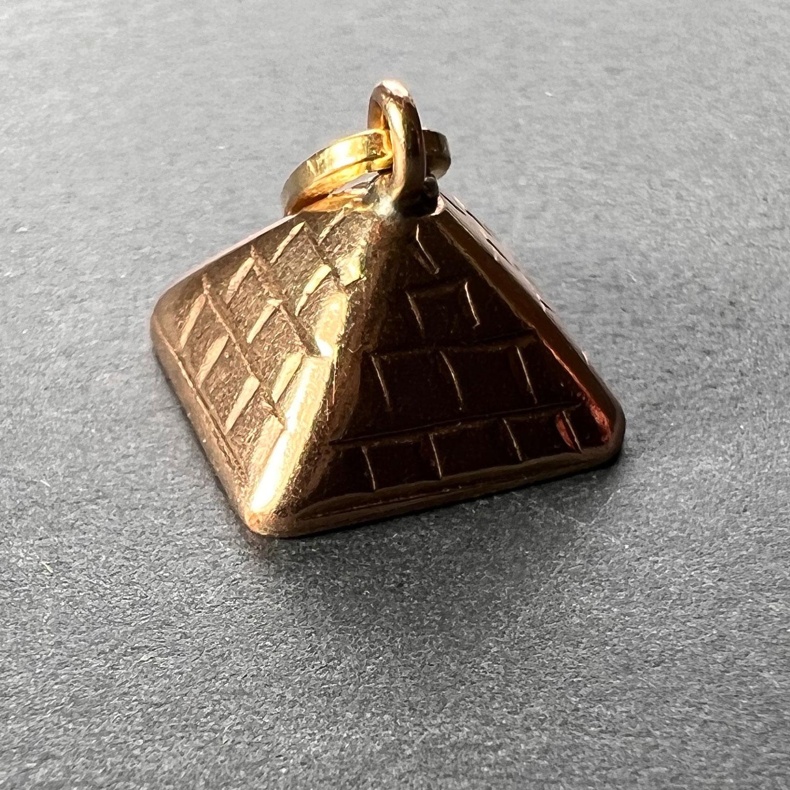 Egyptian Pyramid 14K Rose Gold Charm Pendant In Good Condition For Sale In London, GB
