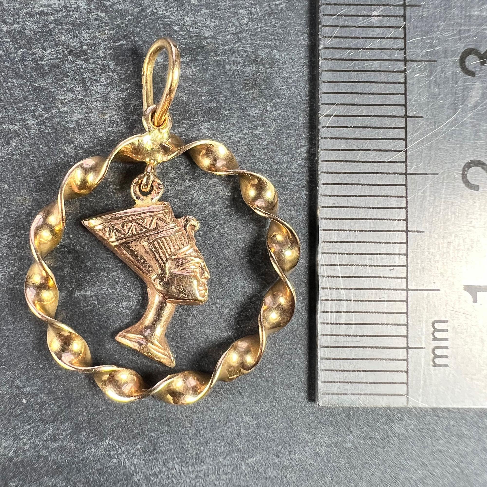 Egyptian Queen Nefertiti Bust Circle 18K Yellow Gold Charm Pendant For Sale 3