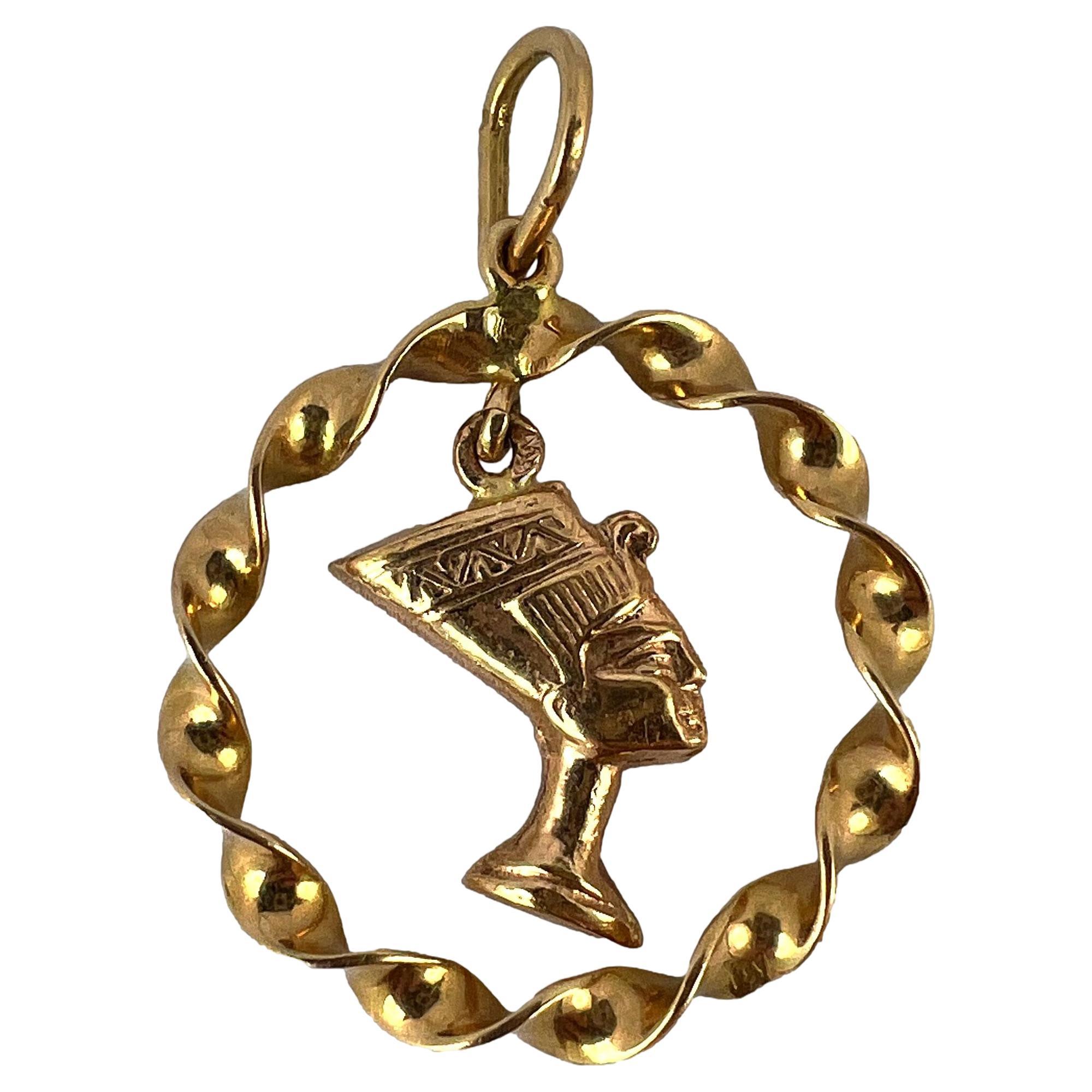 Egyptian Queen Nefertiti Bust Circle 18K Yellow Gold Charm Pendant For Sale