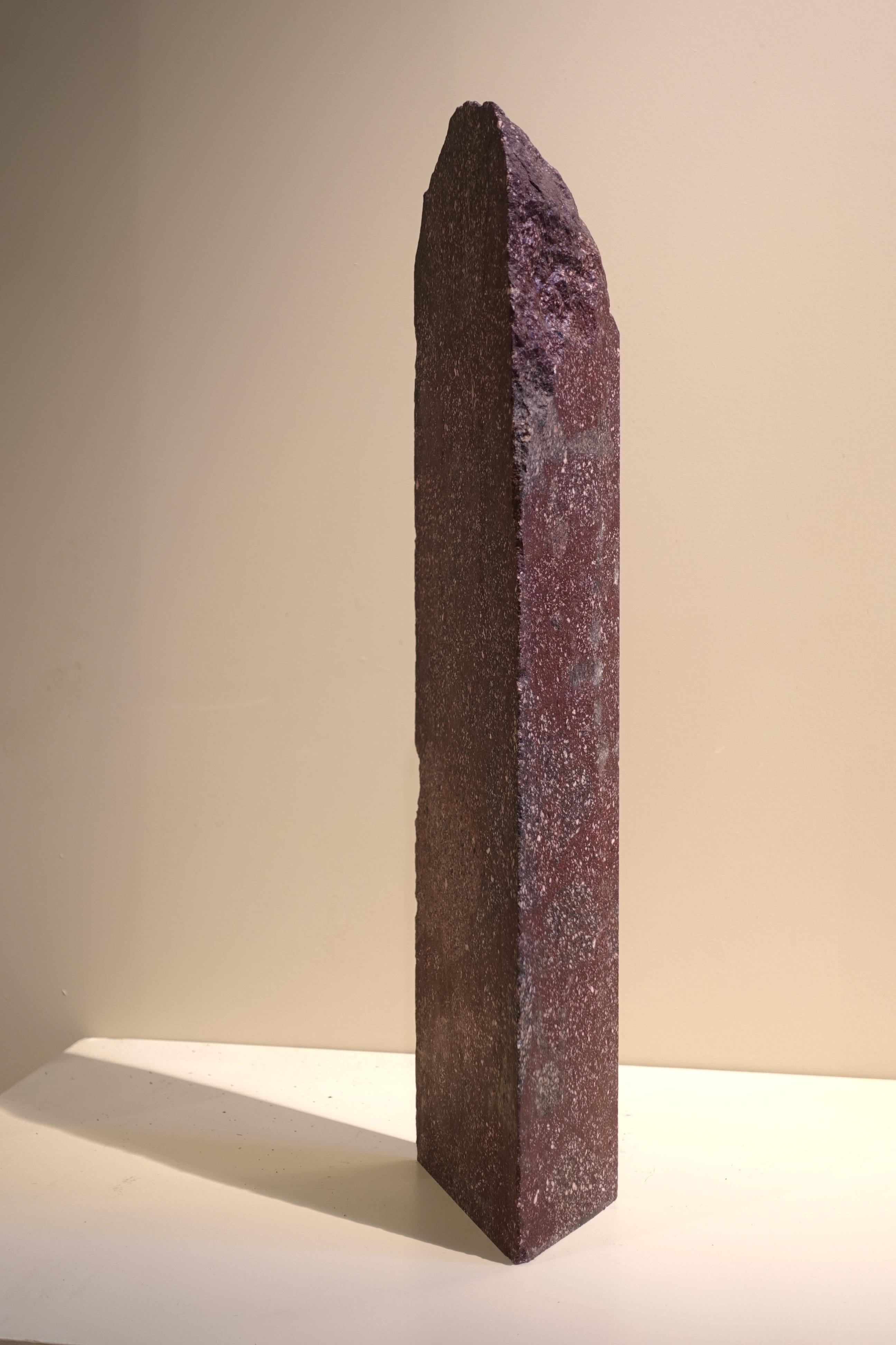 Polished Egyptian red porphyry piece
Roman period
47 x 14 x 9 cm

Triangular polished piece of Egyptian red porphyry.

Ancient red porphyry is a magmatic effusive lithotype characterized by a Bordeaux-red color, composed of a cryptocrystalline
