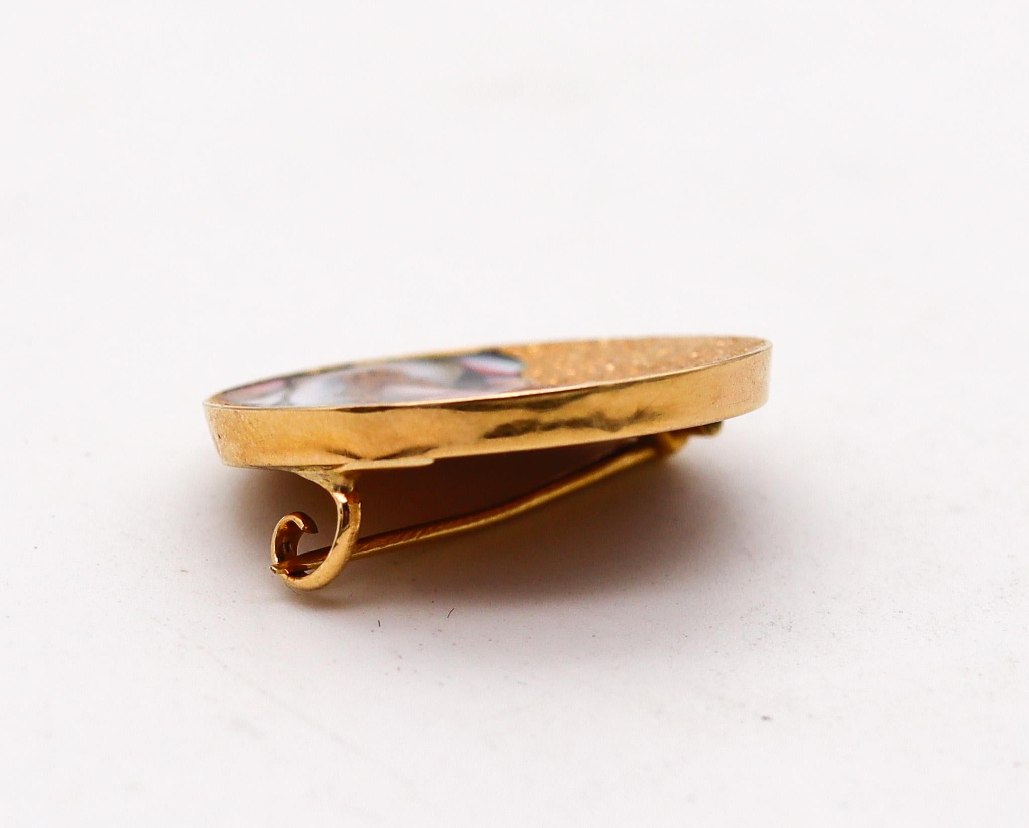 Egyptian Revival 1880 Round Enameled Queen Brooch In 18Kt Gold With Diamond In Excellent Condition For Sale In Miami, FL