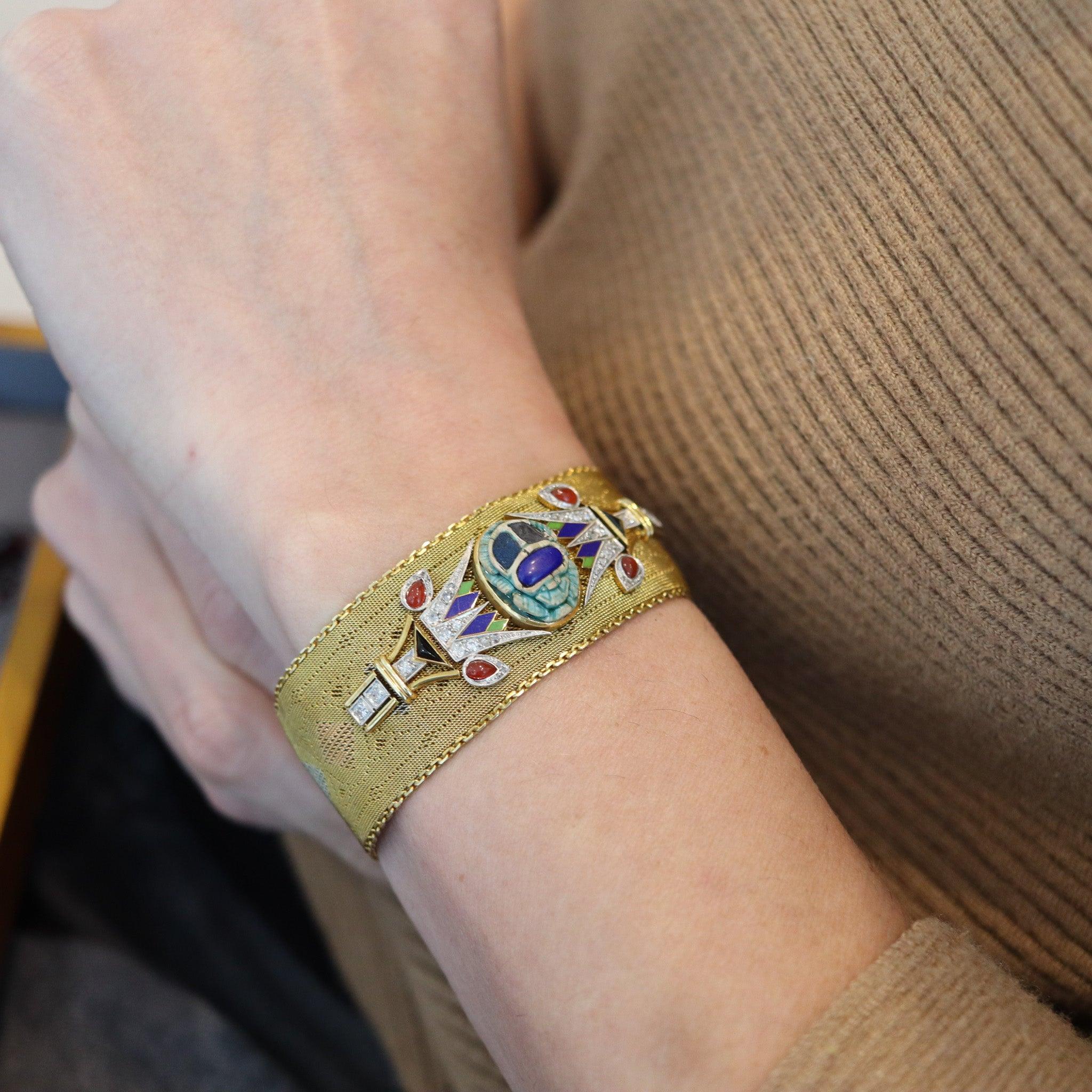 EGYPTIAN REVIVAL 1920 Italian Art Deco Mesh Bracelet en or 18Kt avec pierres précieuses en vente 3