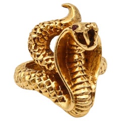Egyptian Revival 1930 Art Deco Sculpted Cobra Ring 18Kt Yellow Gold with Rubies