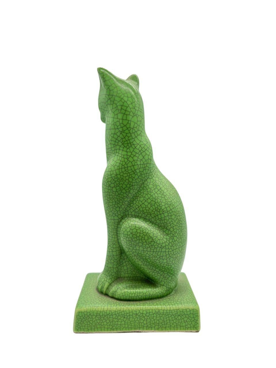 Egyptian Revival Art Deco Green Ceramic Bastet Cat In Excellent Condition For Sale In Van Nuys, CA