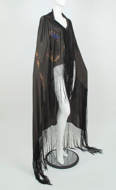 Châle de piano en soie noire Revive égyptienne avec hiéroglyphes - 54 x 56", années 1920