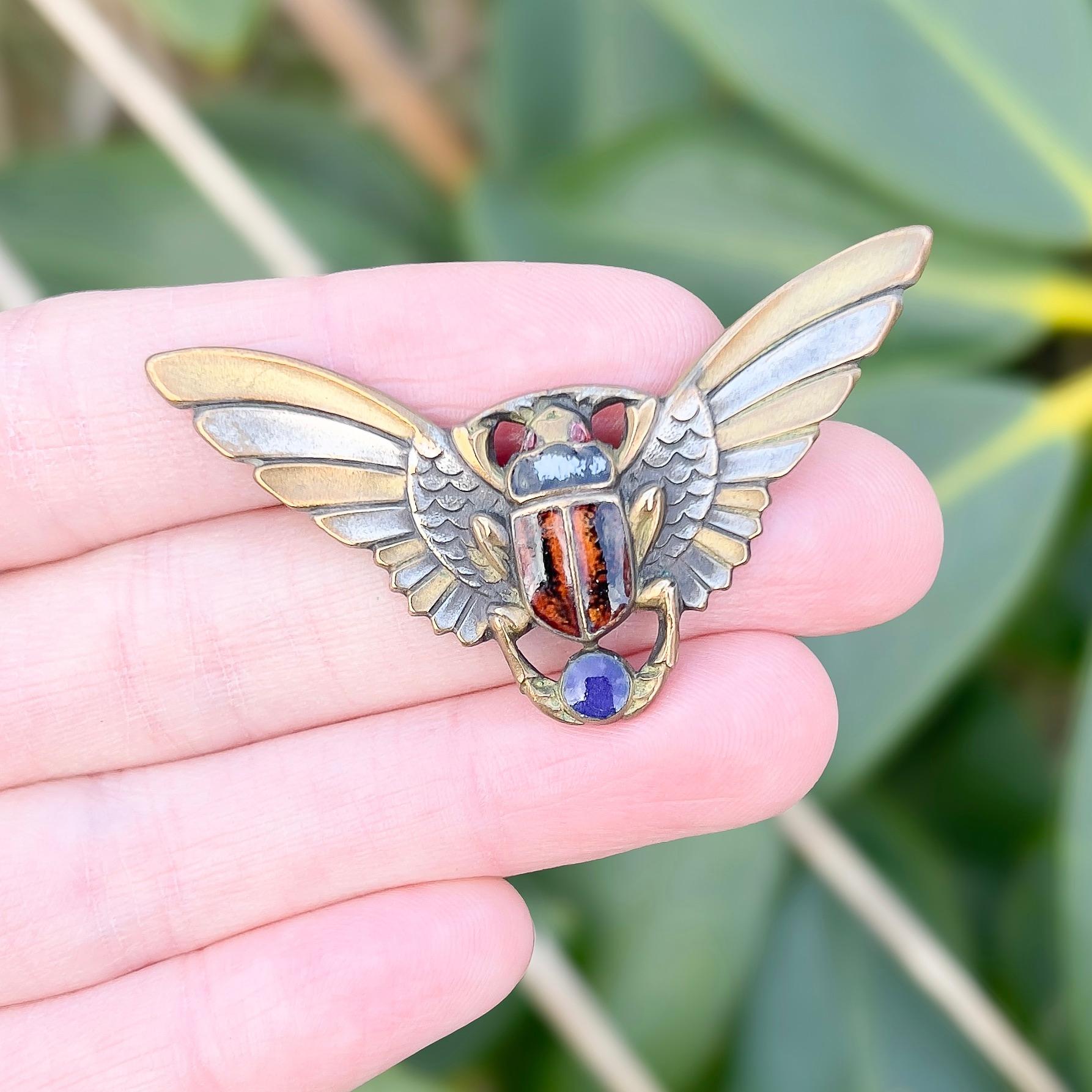 Egyptian Revival c.1910 Enamel Antique Winged Scarab Brooch In Good Condition In Skelmersdale, GB