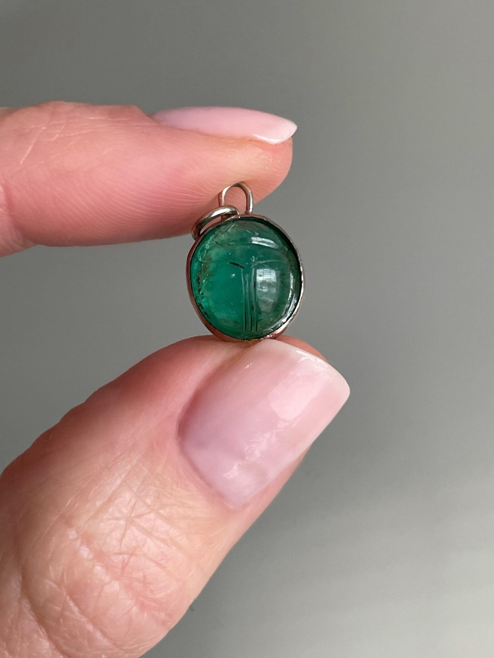 Art Deco Egyptian Revival Colombian Emerald Scarab Charm / Pendant - AGL Minor Treatment For Sale