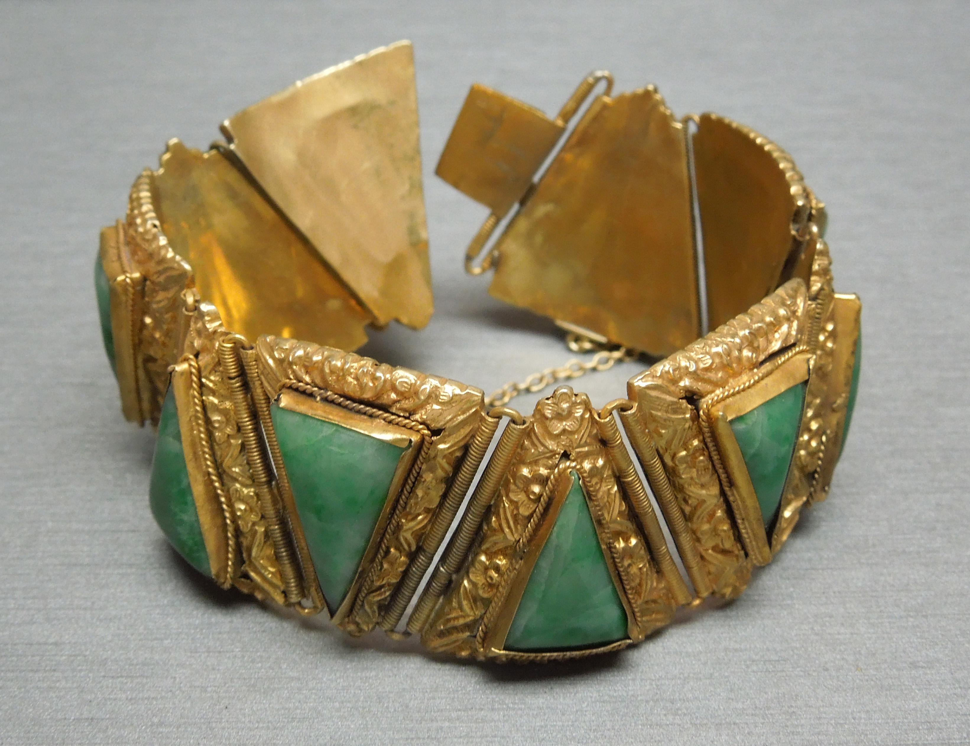 Ägyptisches Revival GIA Jade-Armband im Zustand „Gut“ im Angebot in METAIRIE, LA