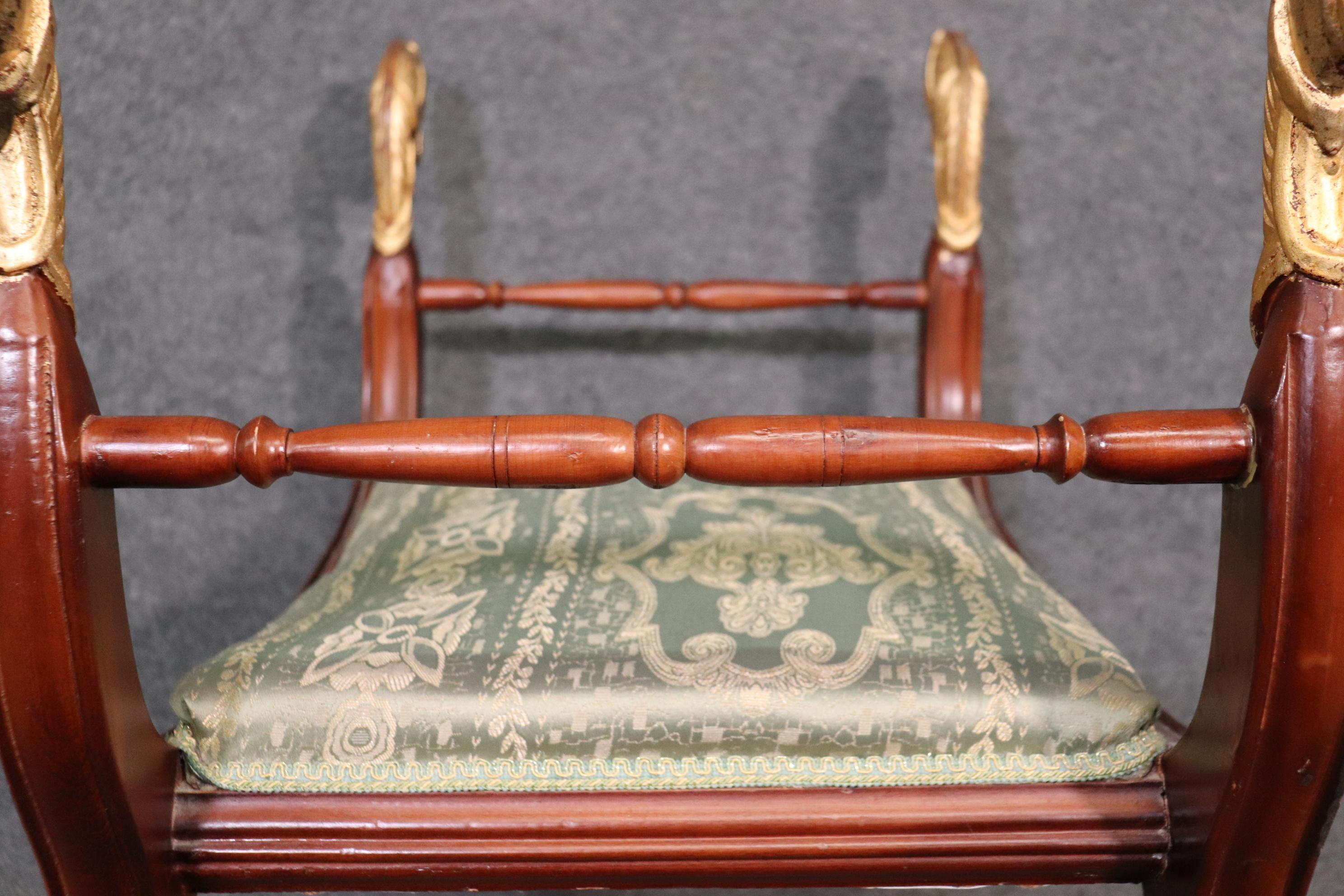 Tabouret banc à tête de cheval en forme de cérule dorée Revive égyptienne en vente 4