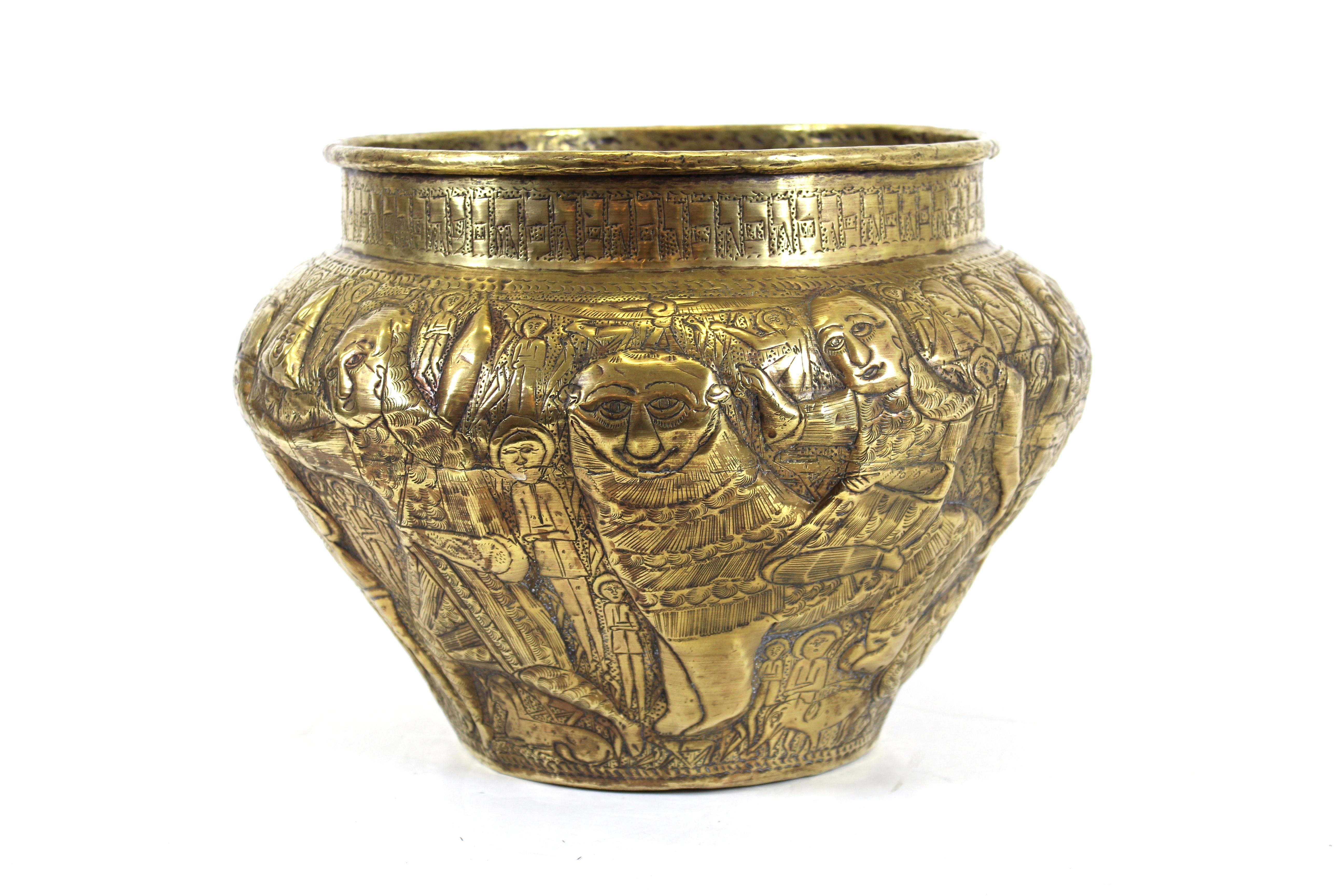 Repoussé Egyptian Revival Grand Tour Planter in Hammered Brass