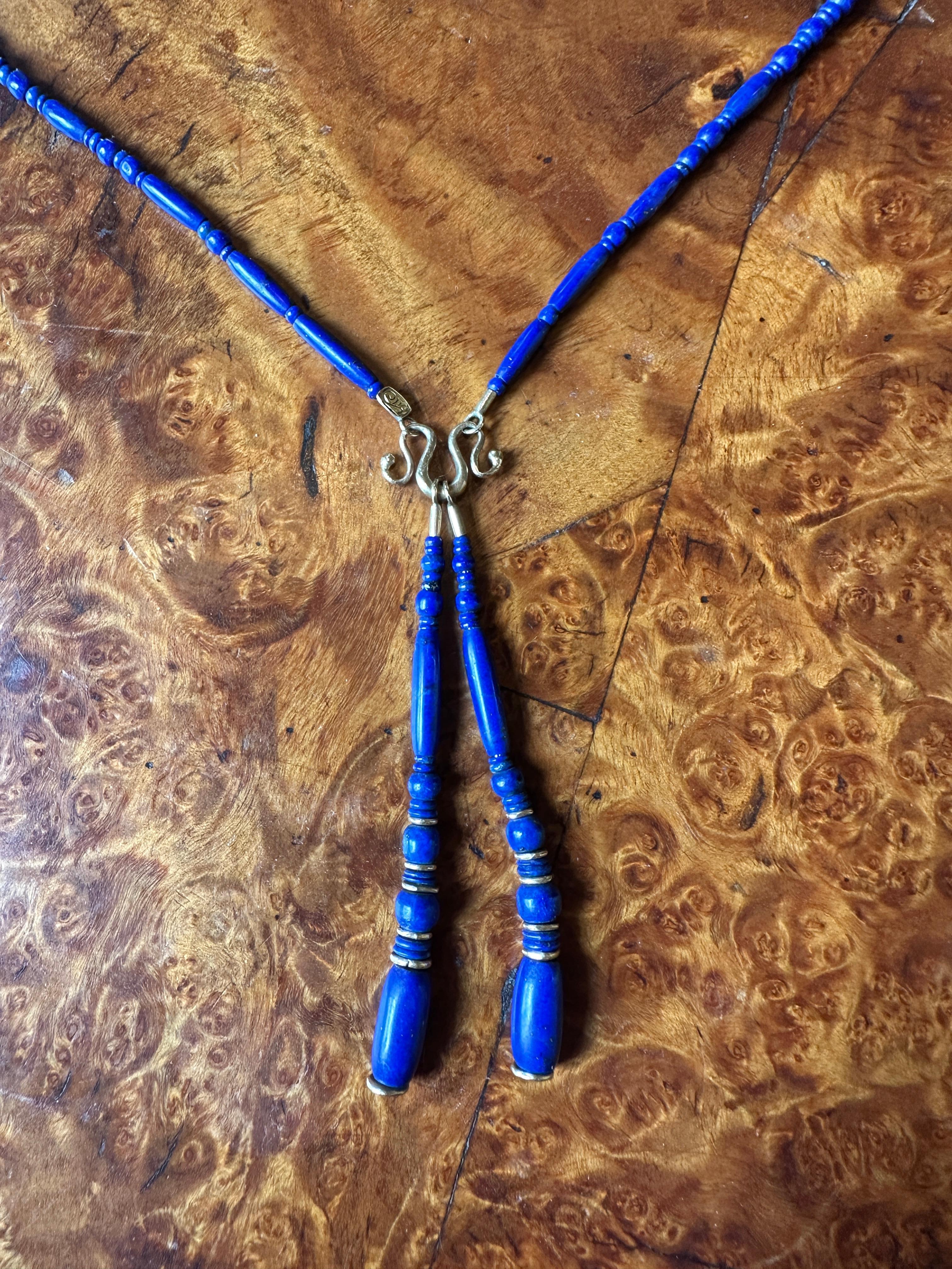 da uomo o donna Collana egiziana Revival in Lapislazzuli 14 carati Lariat da 24 pollici Antica in vendita