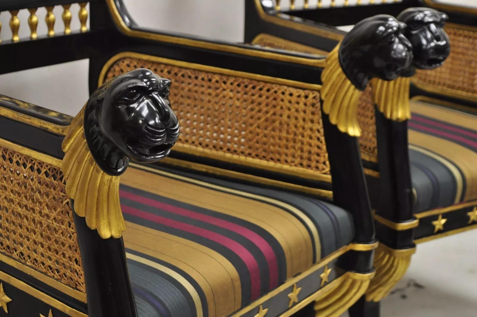 Revive égyptien Régence noir ébonisé doré Chaises à trône à tête de lion - Paire en vente 4