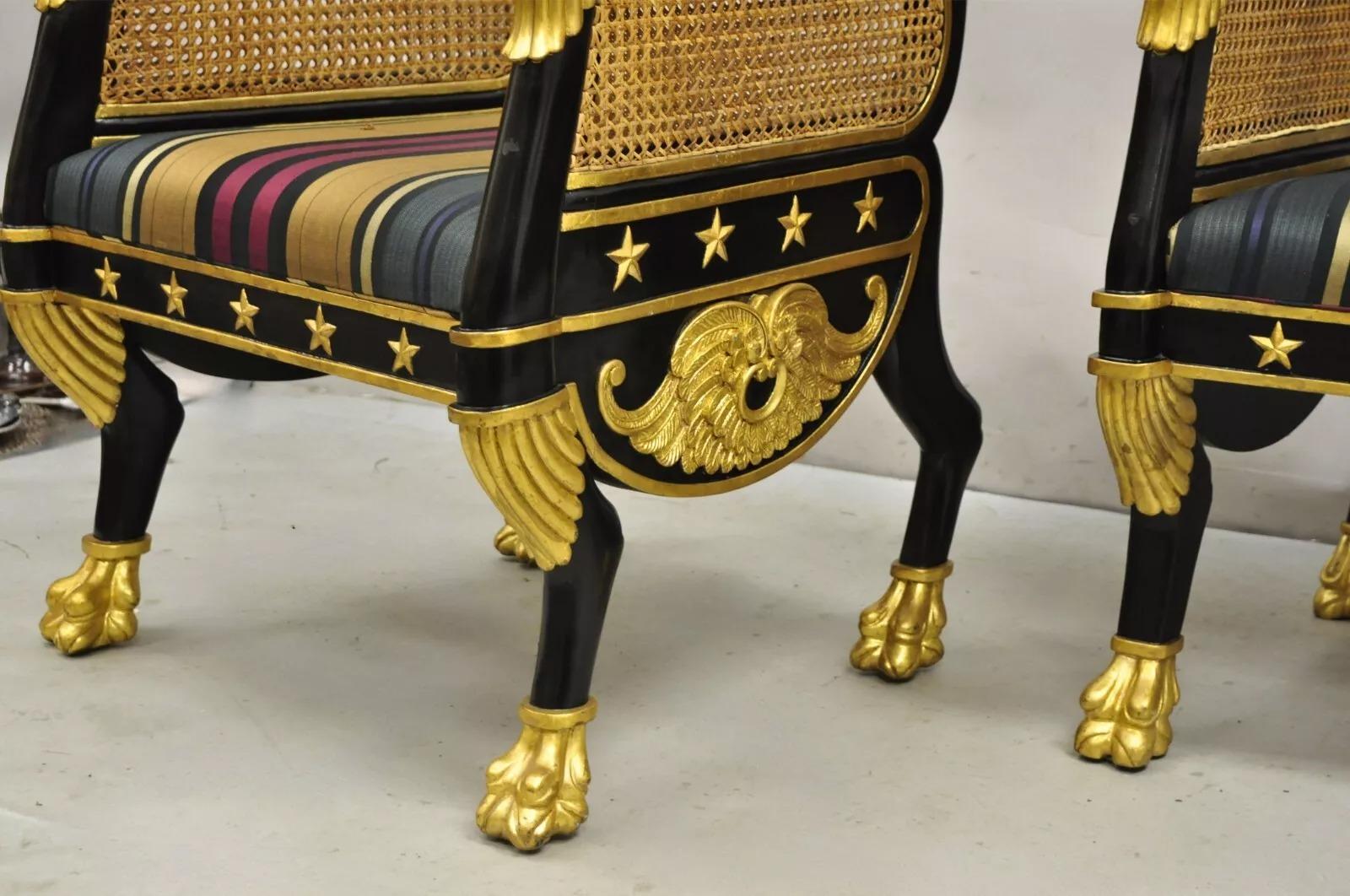 Revive égyptien Régence noir ébonisé doré Chaises à trône à tête de lion - Paire Bon état - En vente à Philadelphia, PA
