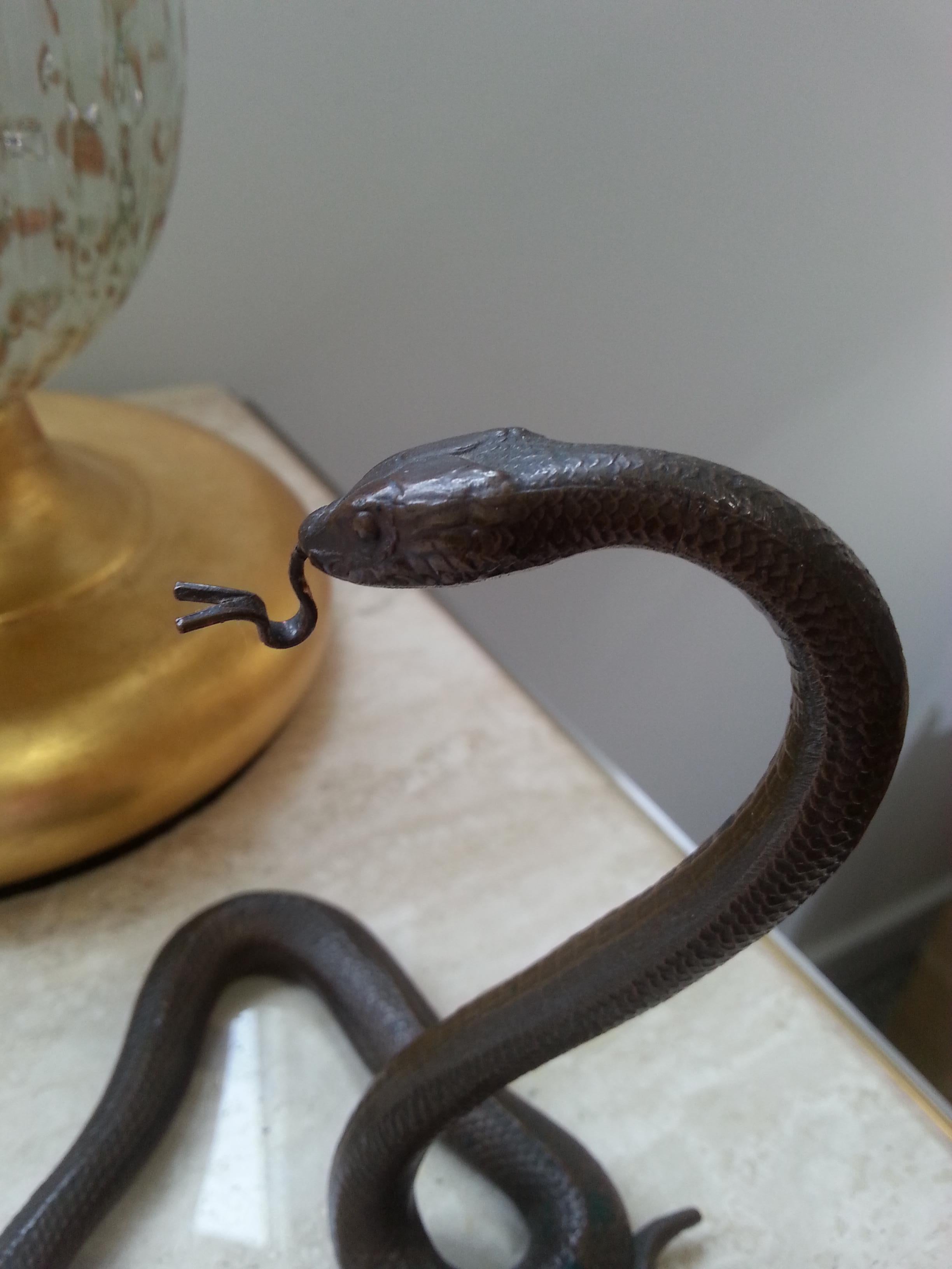 Soporte para reloj de bolsillo con forma de serpiente de renacimiento egipcio Francés