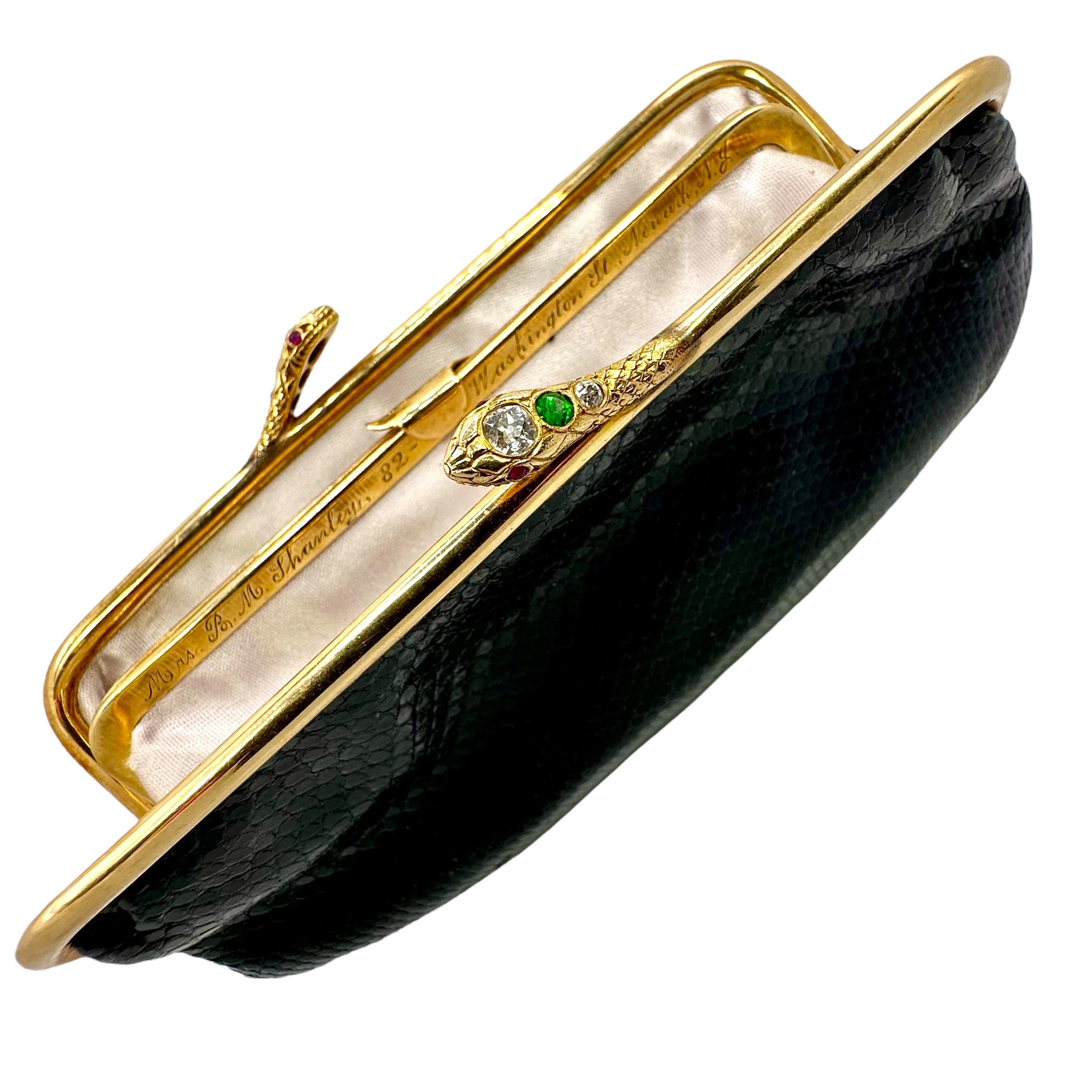 Ägyptische Revival Schlangenhaut Münze Geldbeutel w/14K Gold Jeweled Dual Schlange Kopf Schließung im Angebot 3