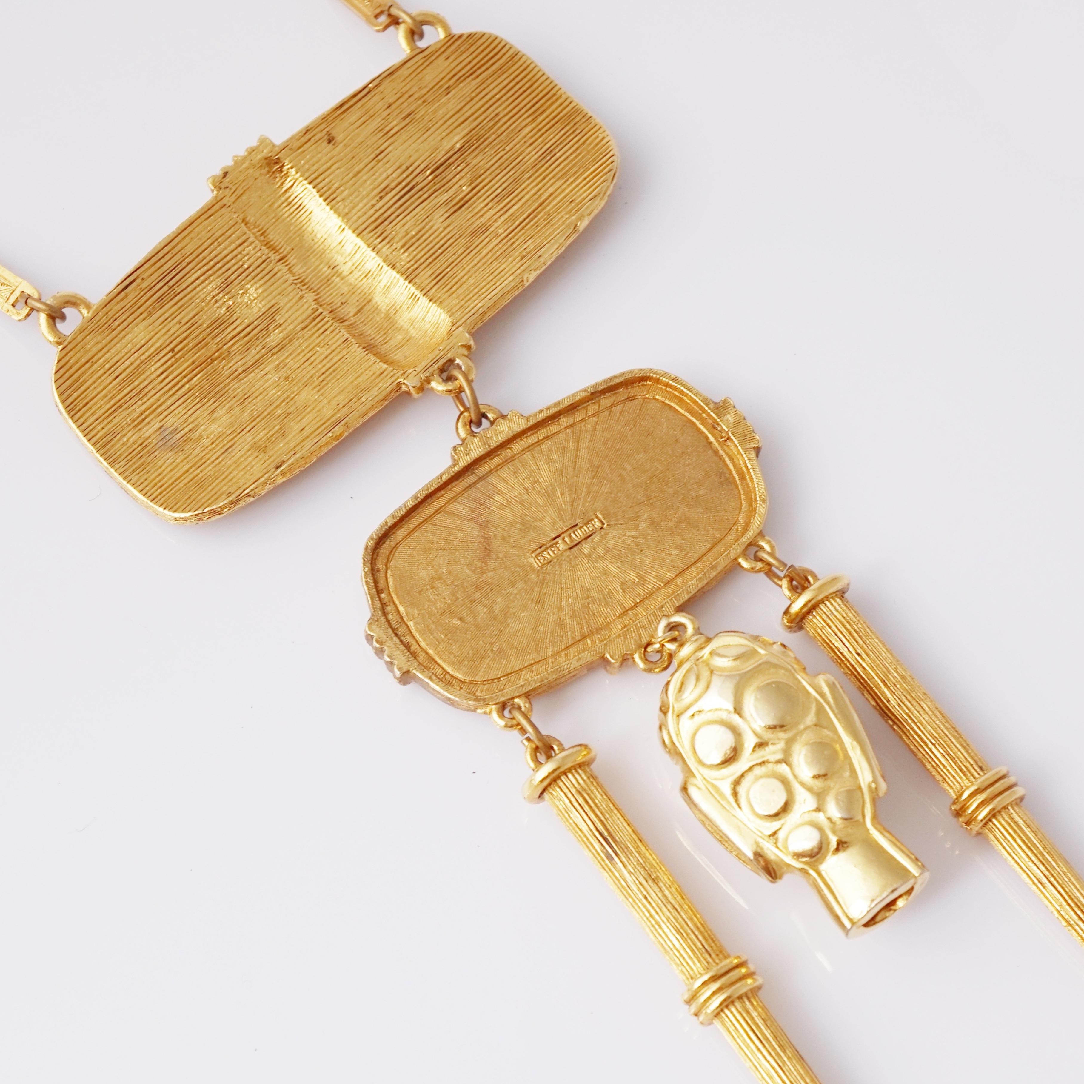 Collana con dichiarazione Egyptian Revival di Estée Lauder, anni '90 In condizioni buone in vendita a McKinney, TX