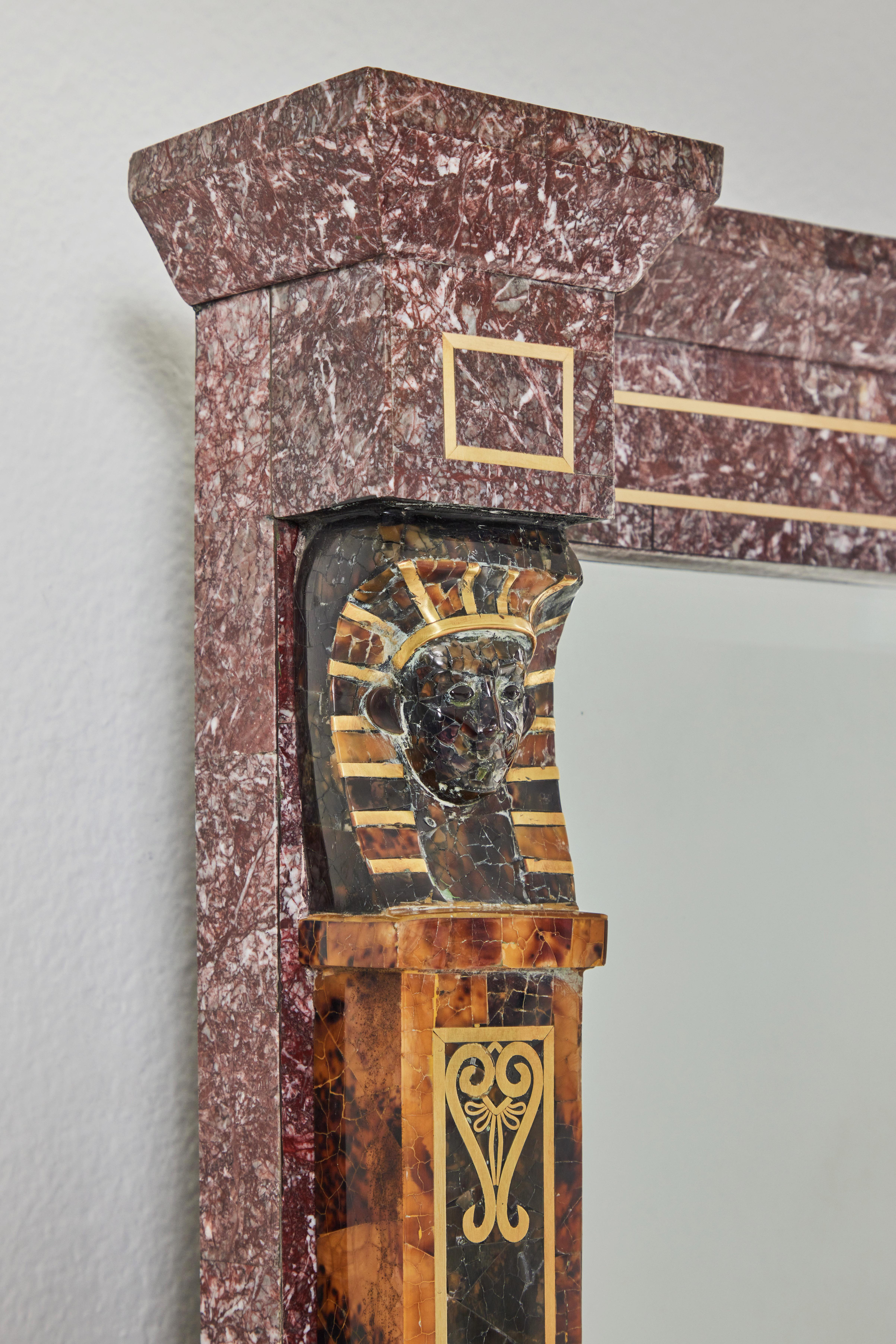 Console et miroir de style néo-égyptien de Maitland Smith Bon état - En vente à Palm Desert, CA