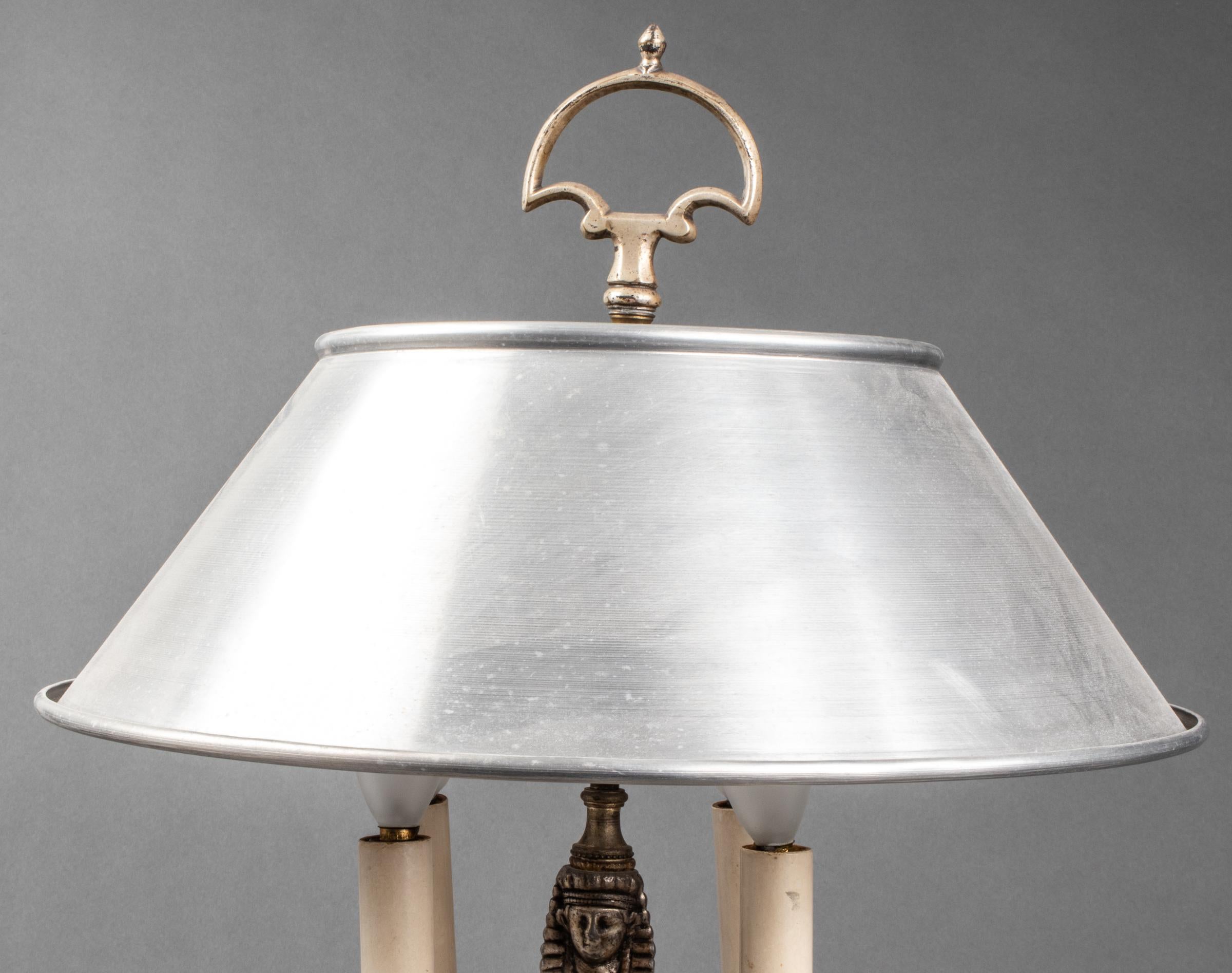 Néo-égyptien Lampe de table de style néo-égyptien en vente