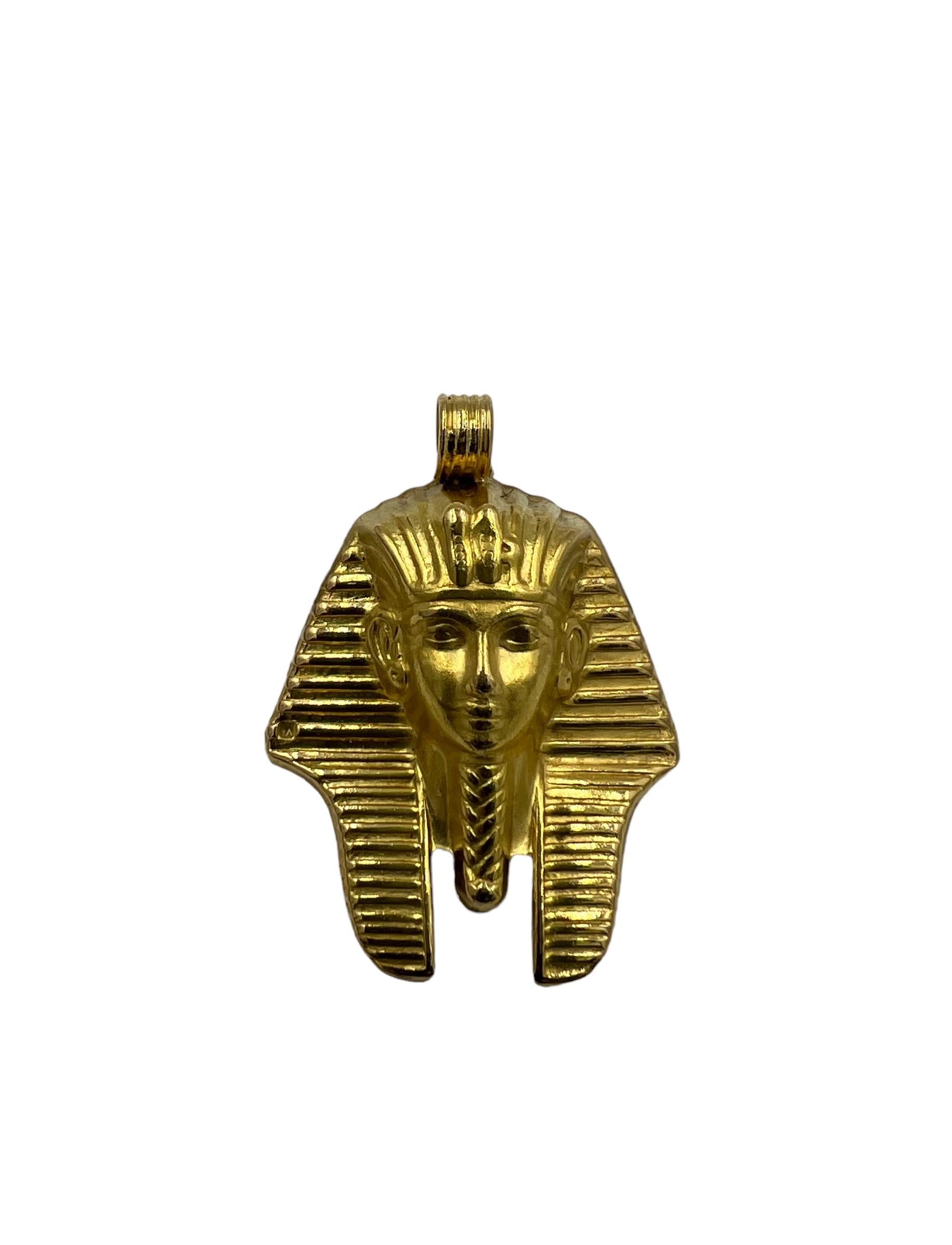 Egyptian Revival Yellow Gold Pendant  For Sale 2