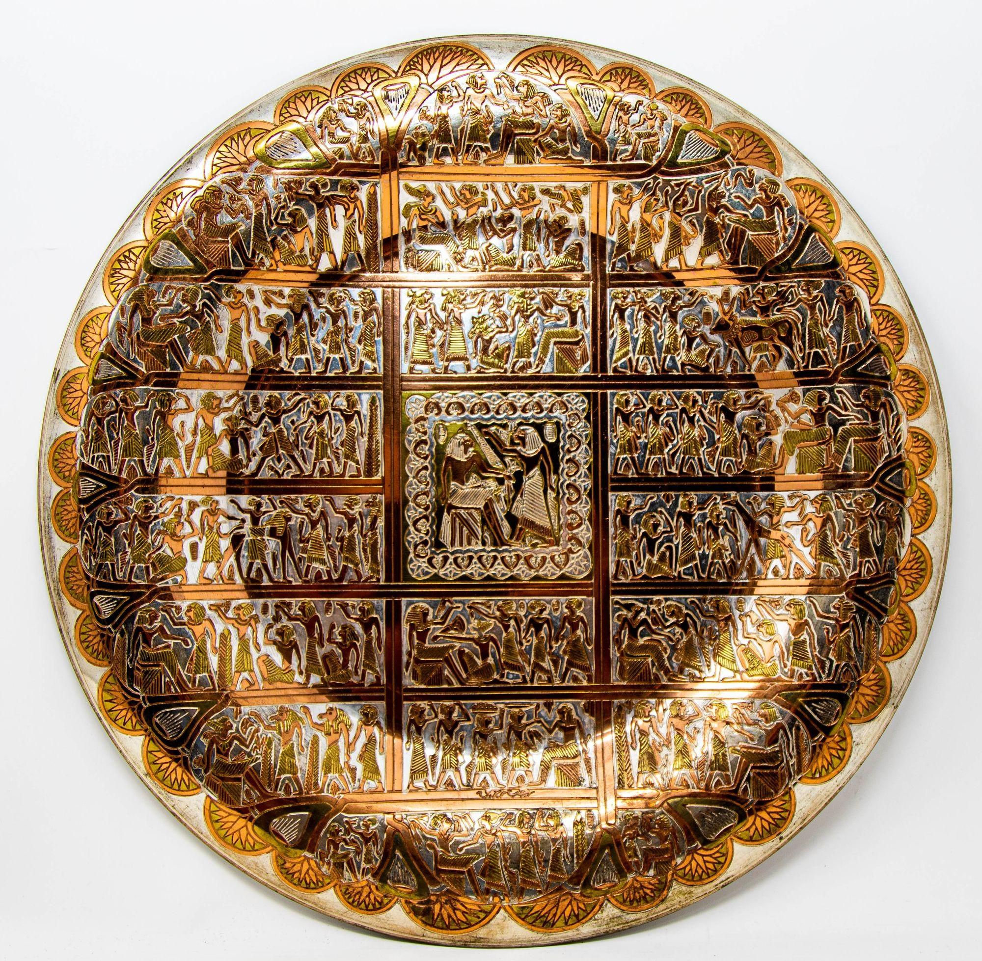 Egyptian Round Brass Tray with Silver and Copper Overlay Wall Hanging Decor For Sale 7