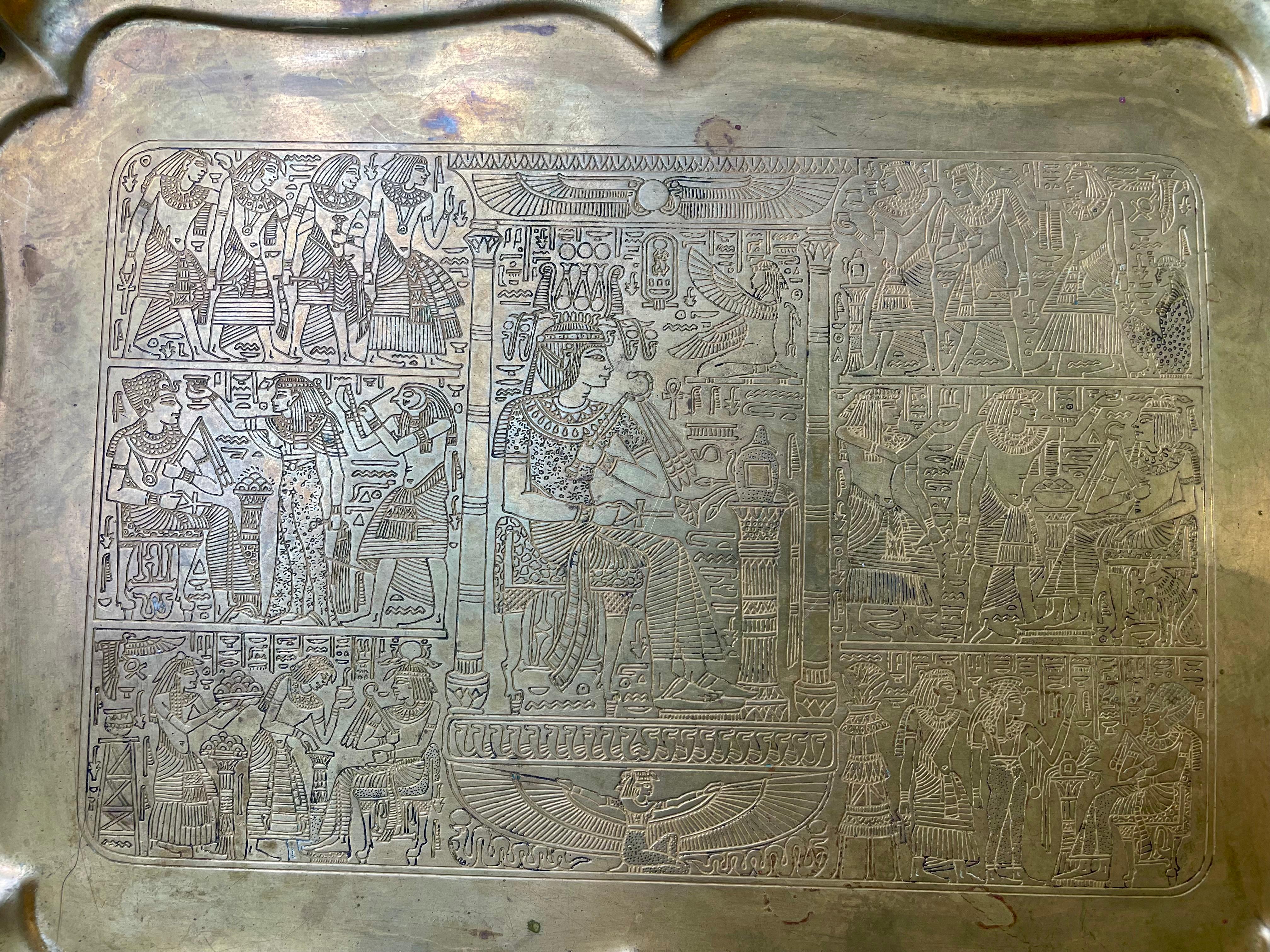 Egyptian Serving Tray in Hand Engraved Brass, 1950s In Good Condition For Sale In Esbjerg, DK