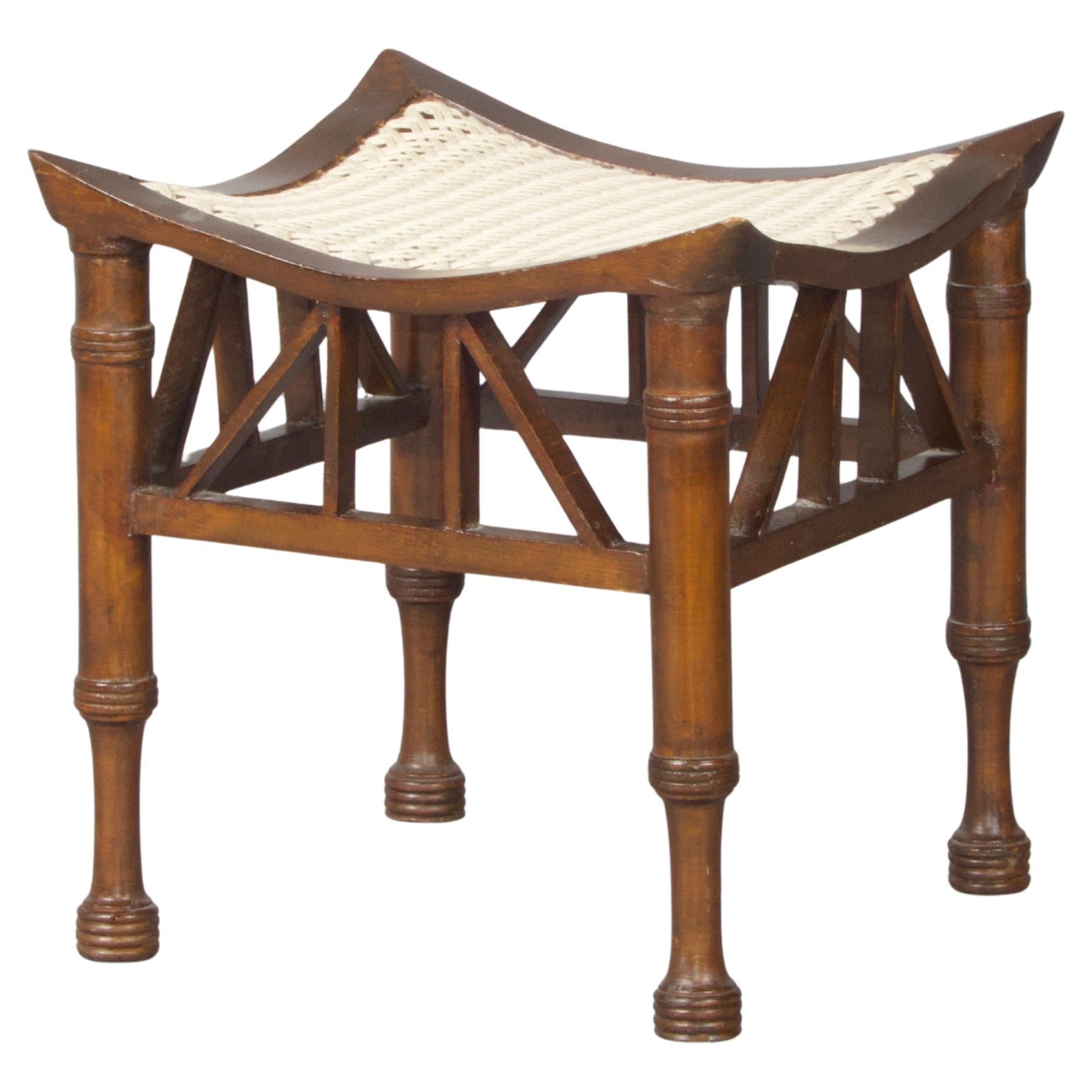 Hocker im ägyptischen Stil im Angebot