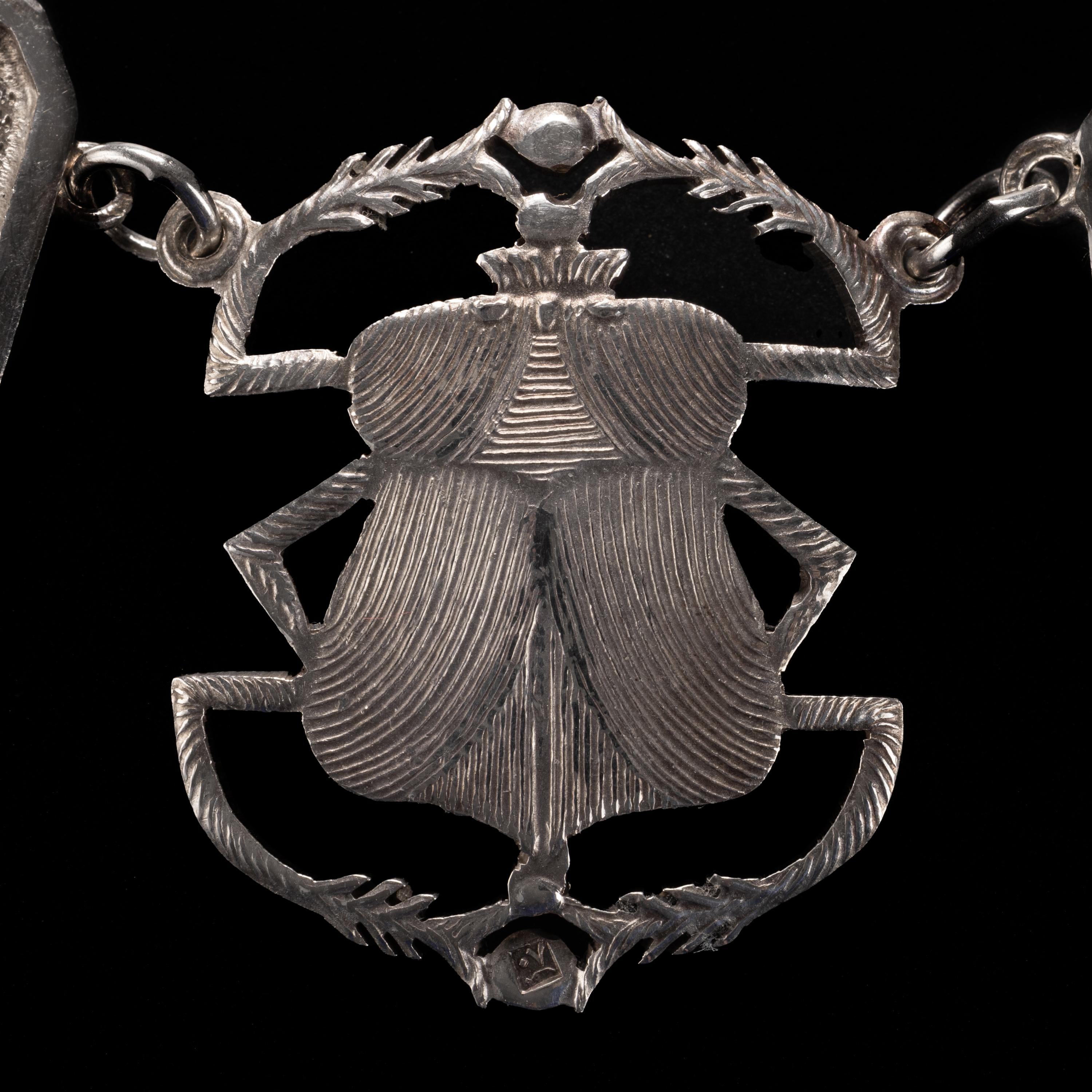 Collier en argent sterling de style néo-égyptien, Egyption, circa 1916 Unisexe en vente