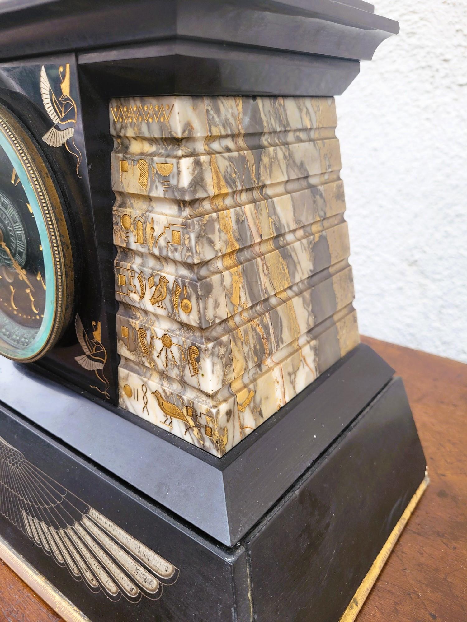 Egyptomania Marble Clock, 19th Century In Good Condition For Sale In MARSEILLE, FR