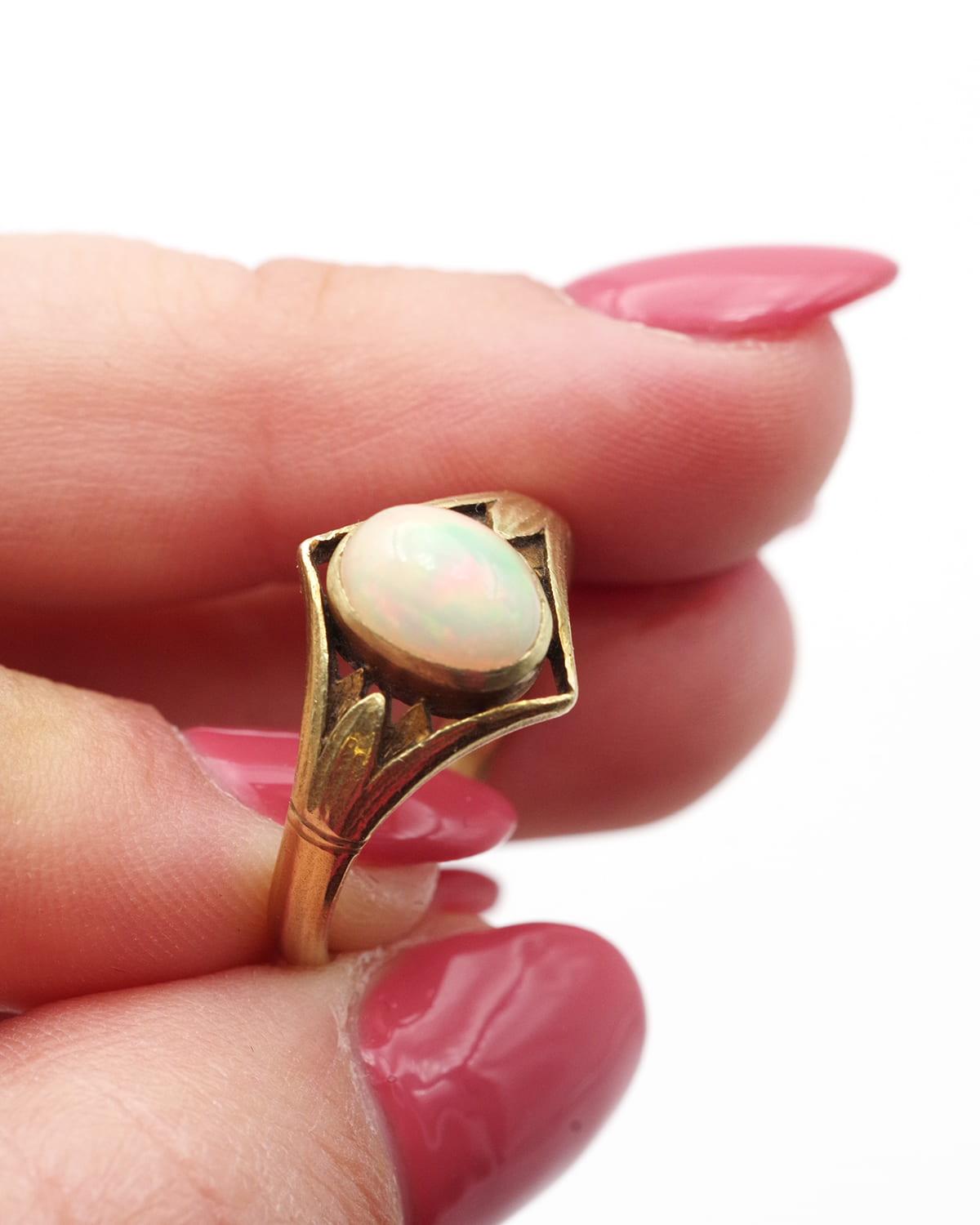 Egyptomania Opal Ring in 18k Gold signiert von Edouard Arnould im Angebot 3
