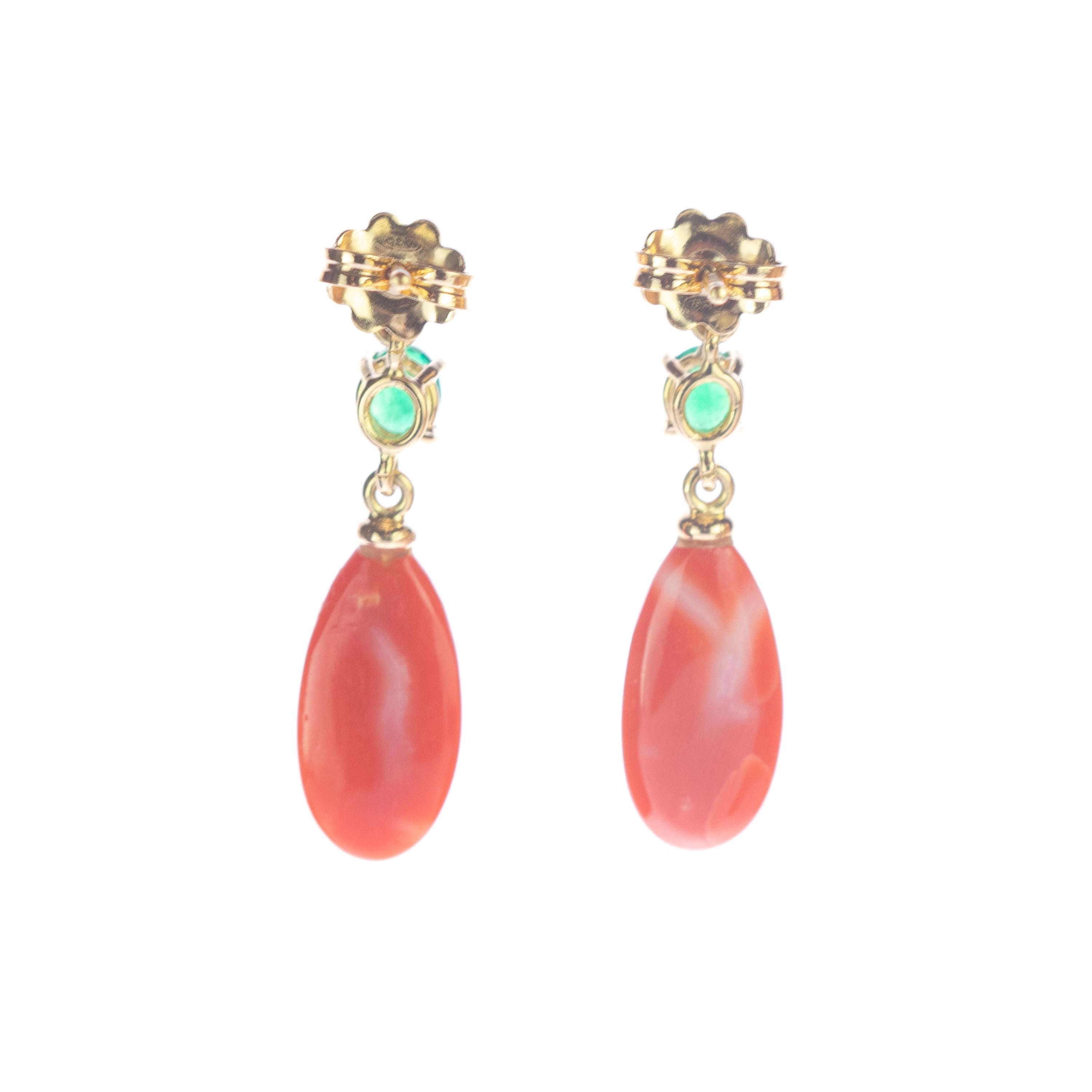 Intini Jewels 18 Karat Gold Pink Coral Diamonds Emeralds Dangle Tear Earrings In New Condition For Sale In Milano, IT