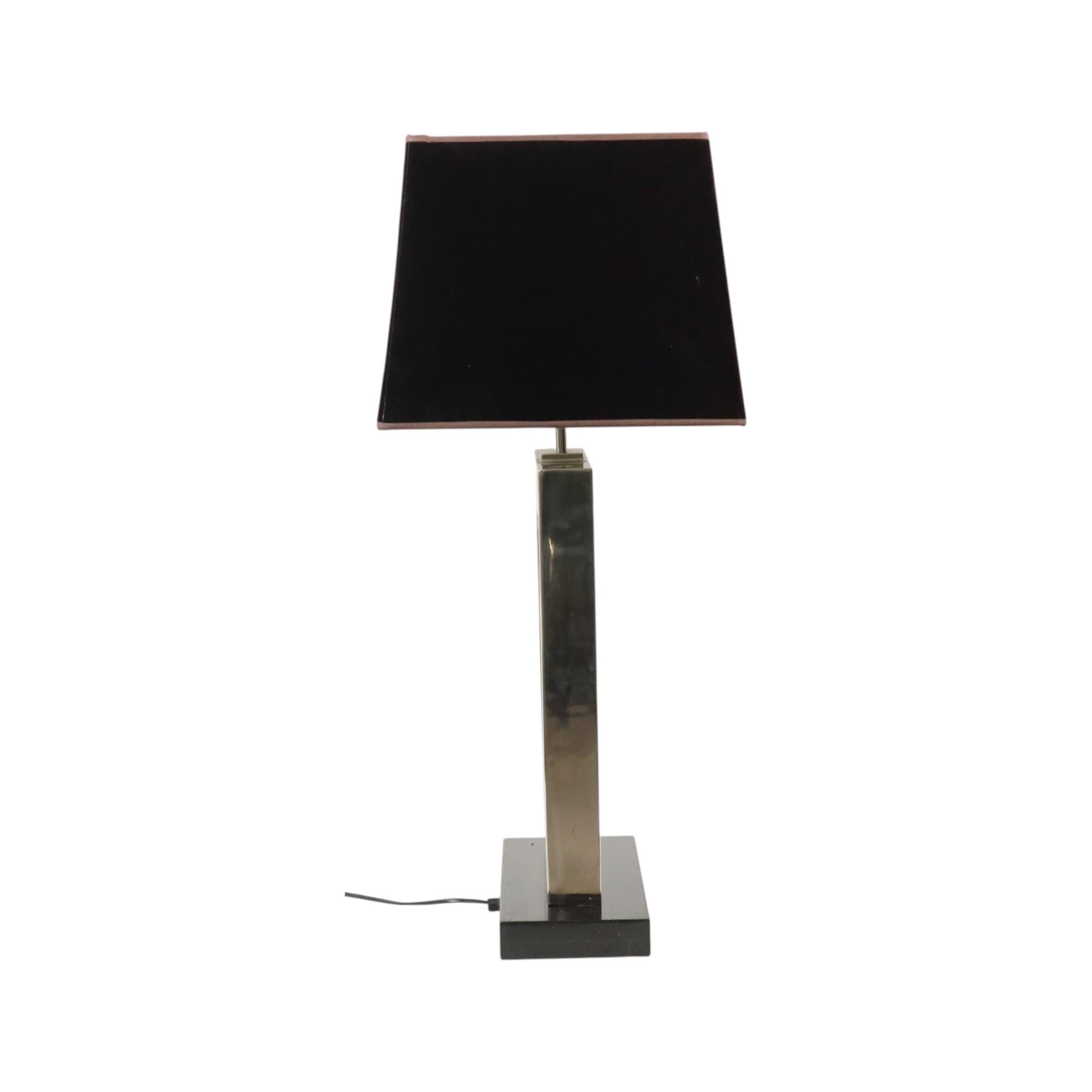 XXIe siècle et contemporain Lampe de bureau Eichholtz Arlington Design en acier inoxydable base granite 72 cm en vente