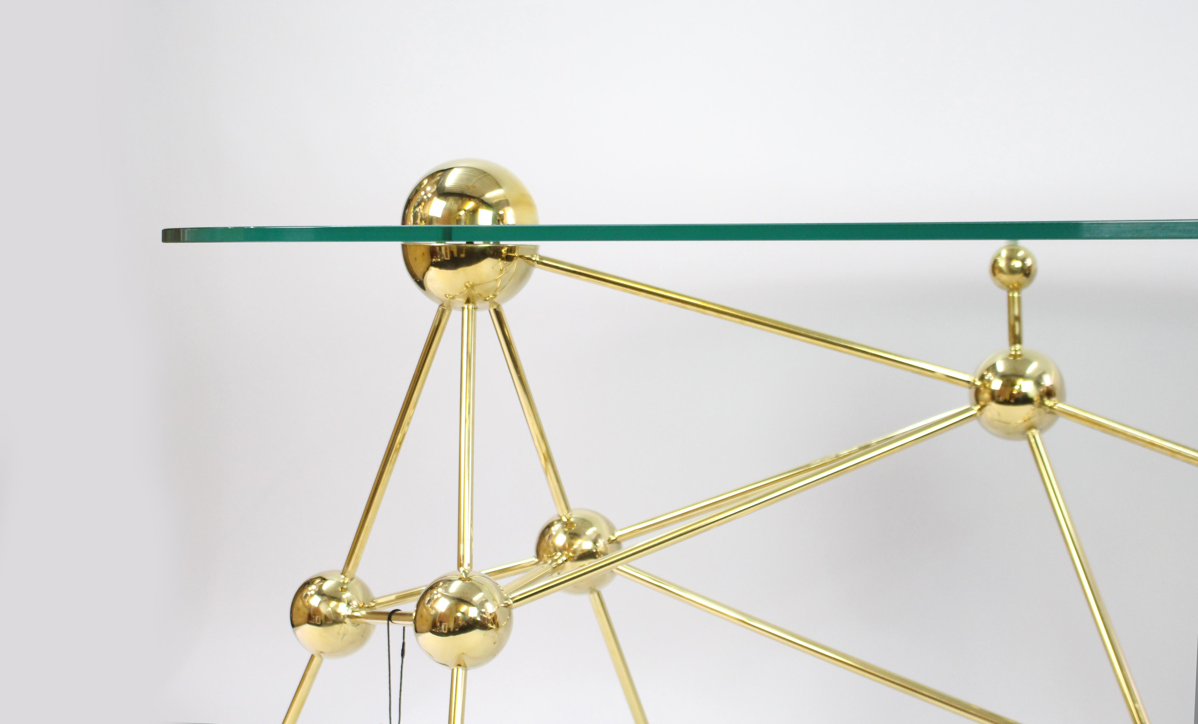 EICHHOLTZ Table console en verre en forme de rein Bureau en vente 4