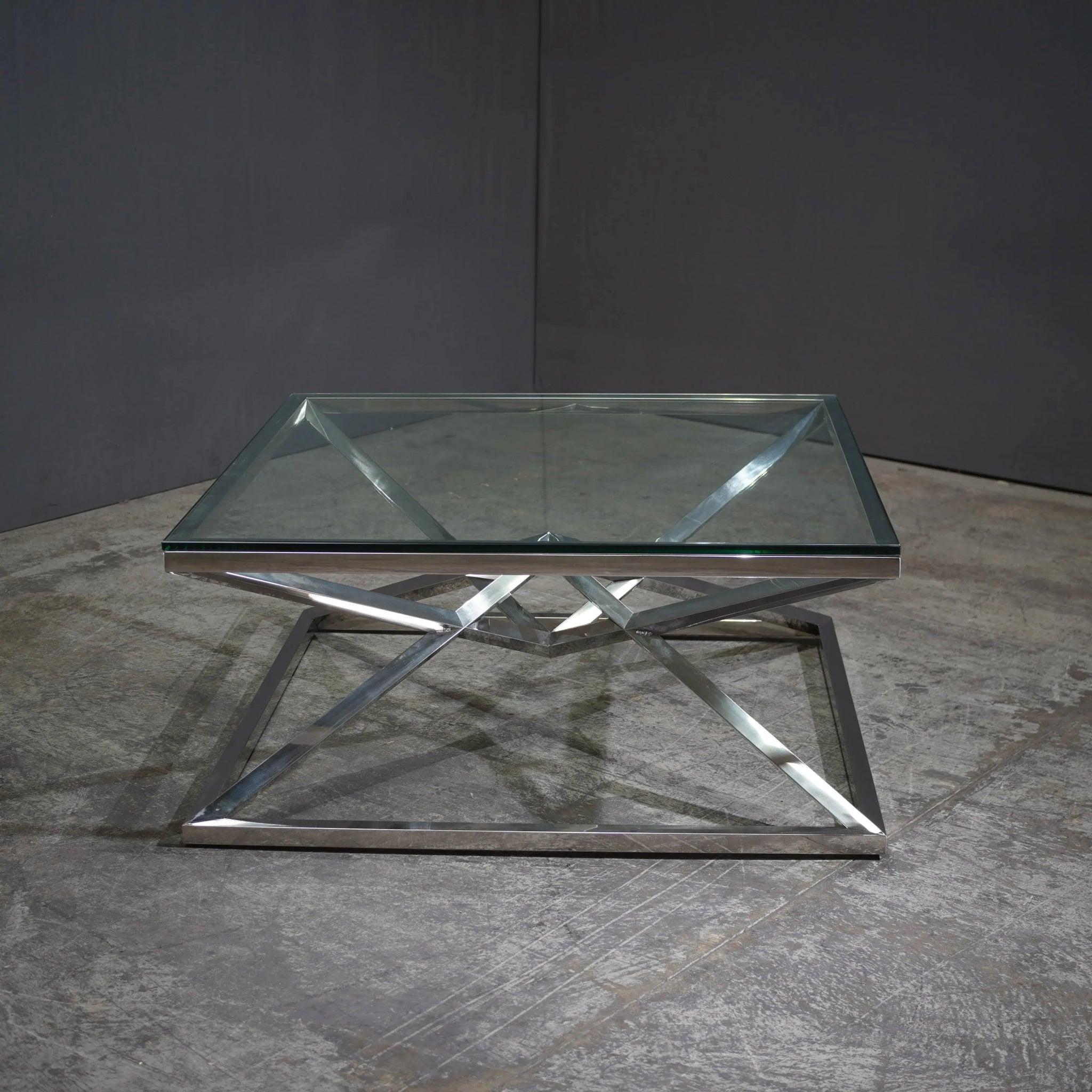 Moderne Table basse Connor en verre Eichholtz en vente