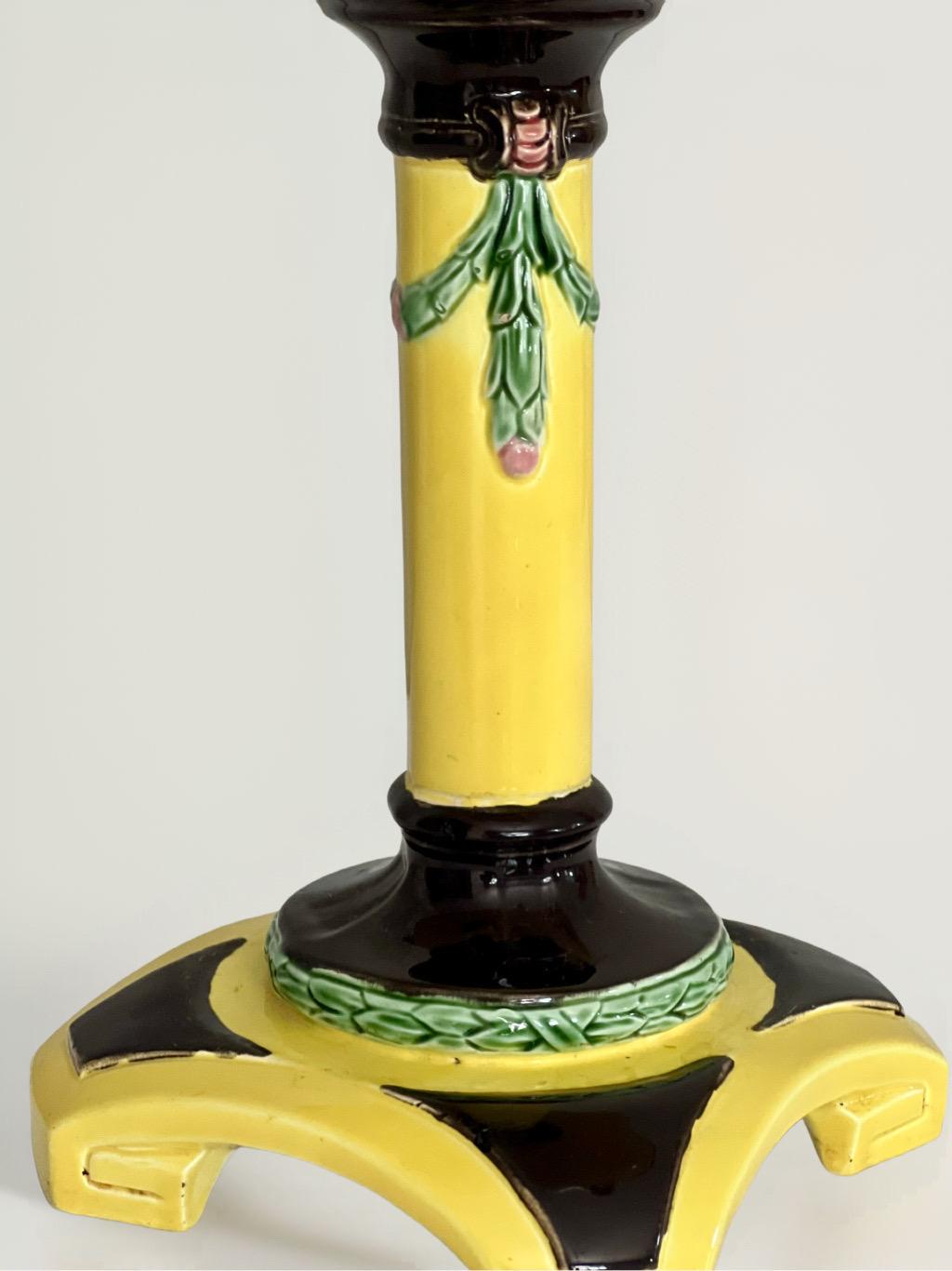 Ciotola con piedistallo in maiolica secessionista Eichwald in vendita 1