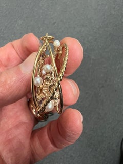 Eiffel Tower Cultured Pearls Yellow Gold Charm Pendant