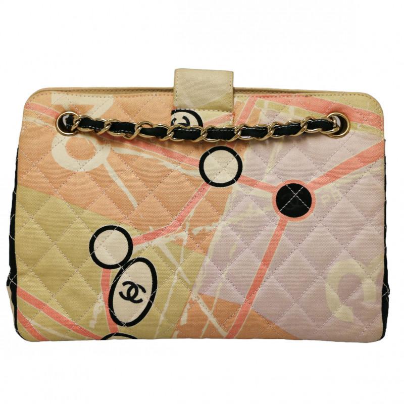 Eiffel Tower Multicolor Chanel Bag In Good Condition For Sale In Paris, FR