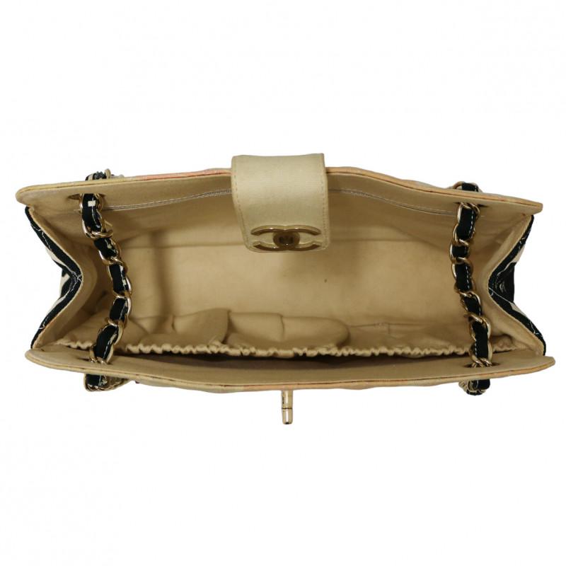 Eiffel Tower Multicolor Chanel Bag For Sale 4