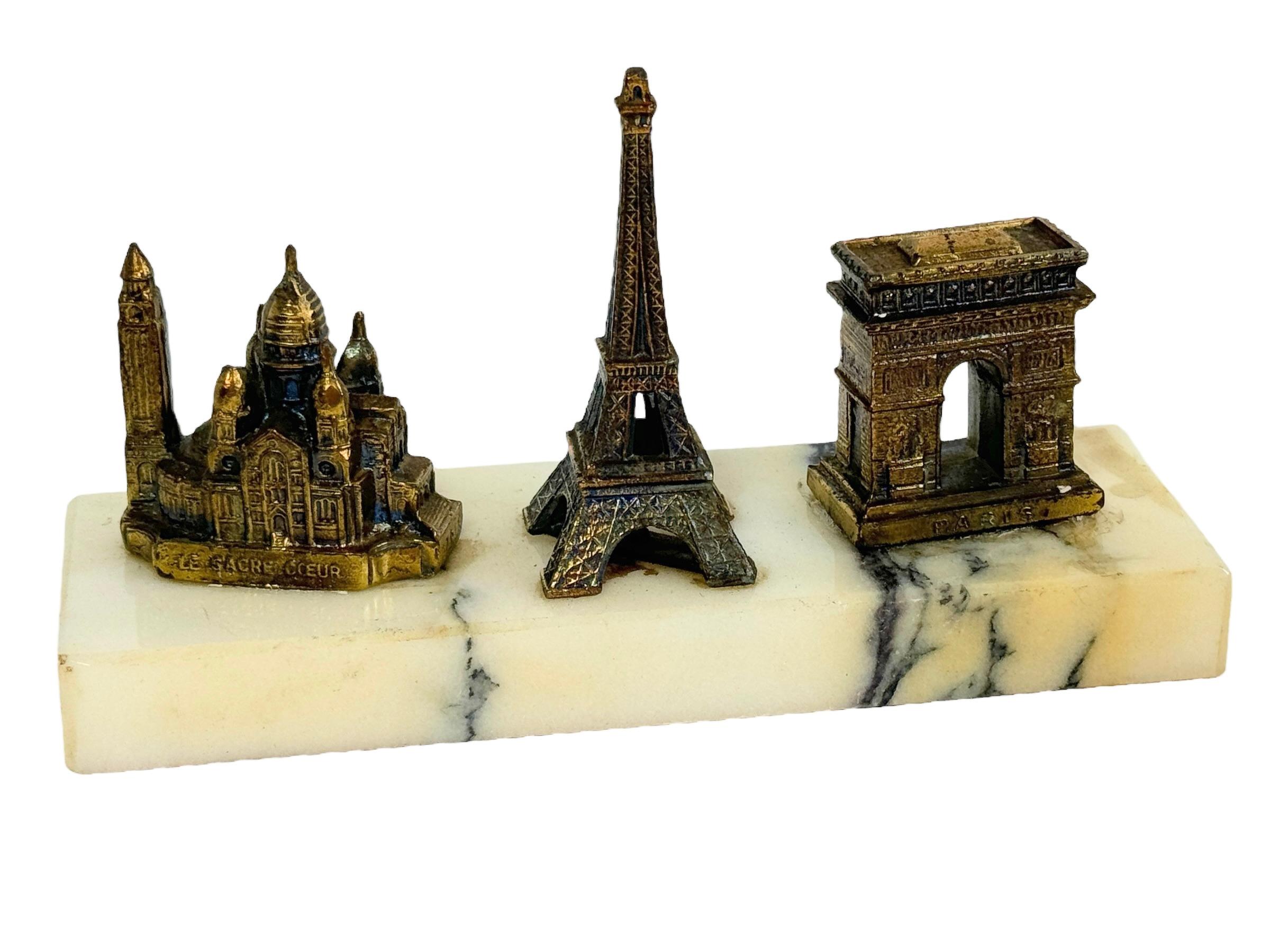 Français Tour Eiffel, Sacré-Coeur, Arc de Triomphe Bâtiment Souvenir Modèle architectural en vente